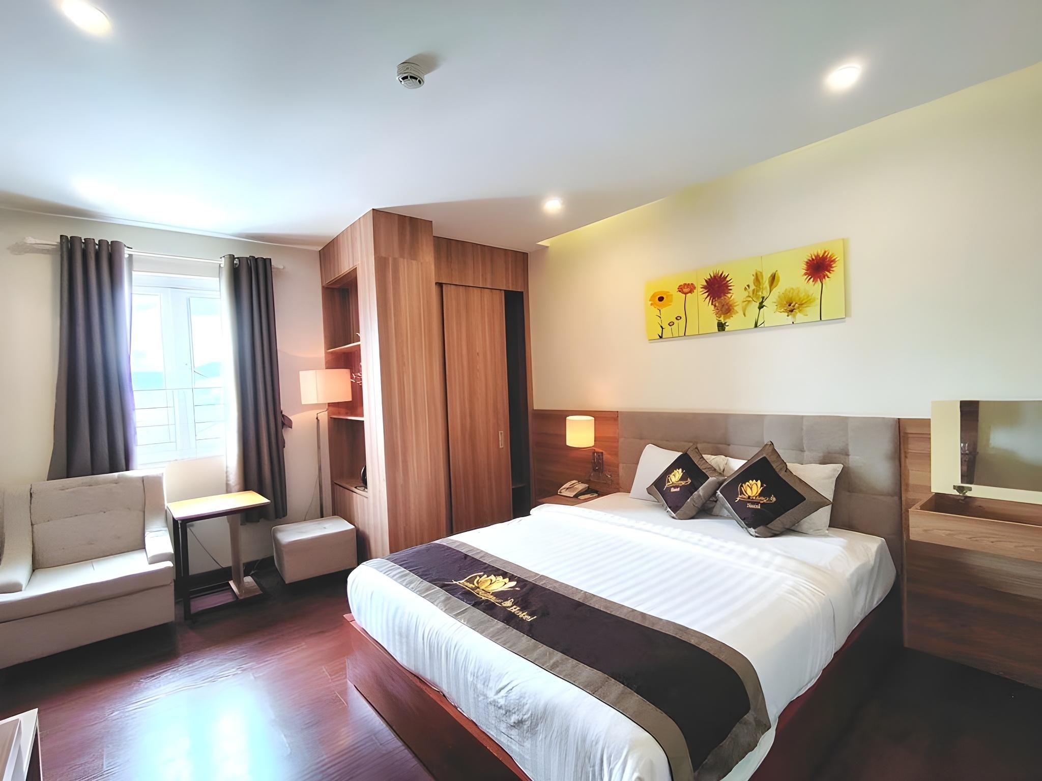 Deluxe Double or Twin Room with City View