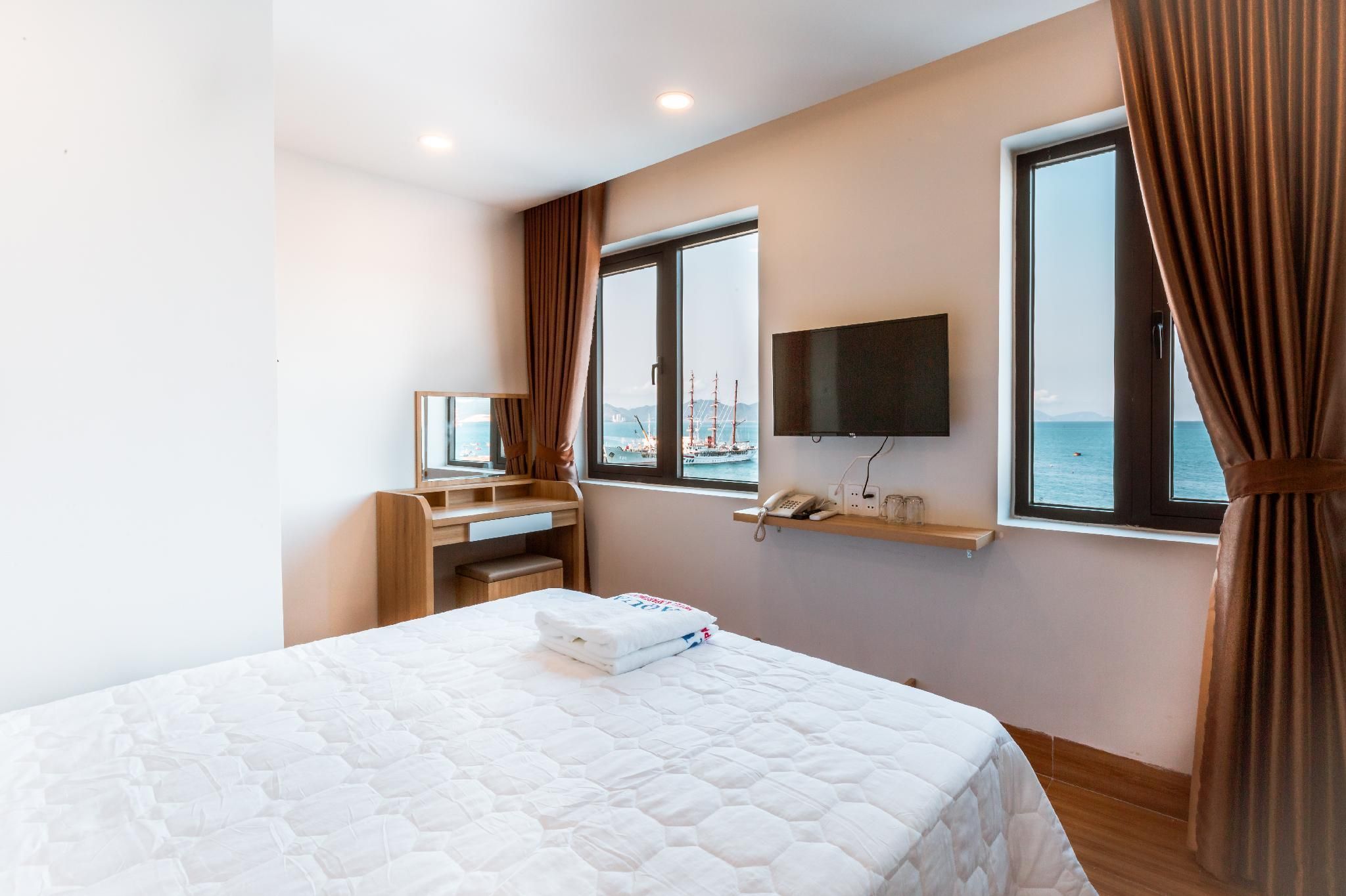 Superior Seaview