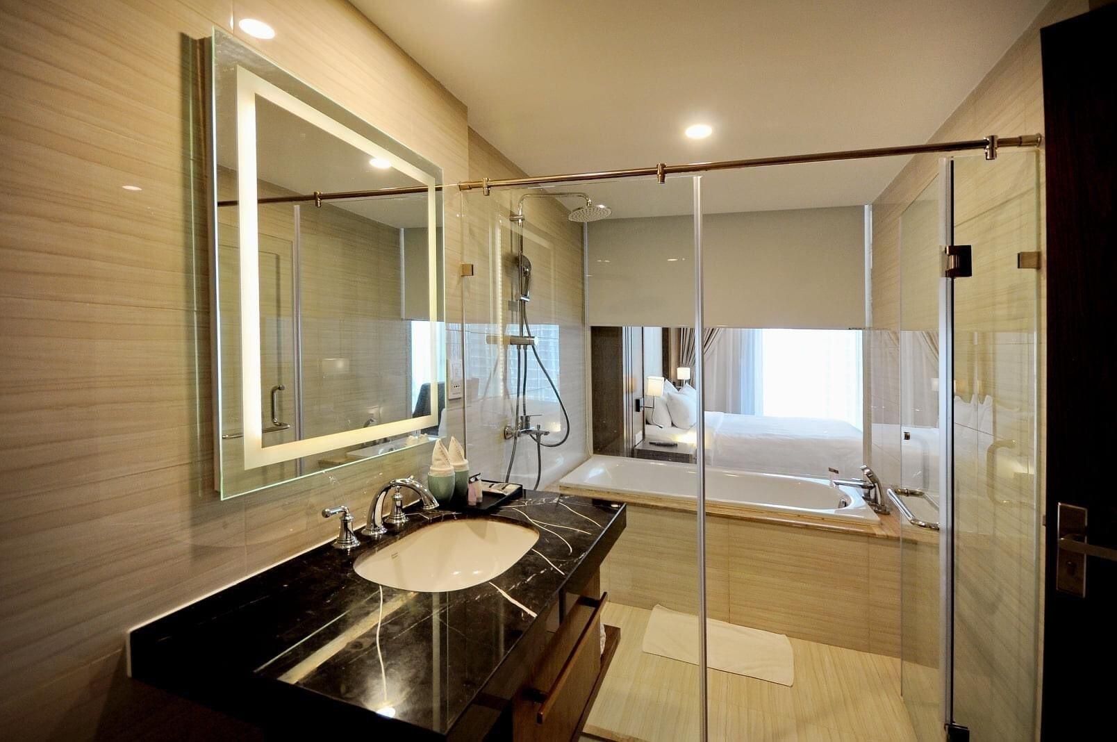 Executive Ocean View Room with Balcony