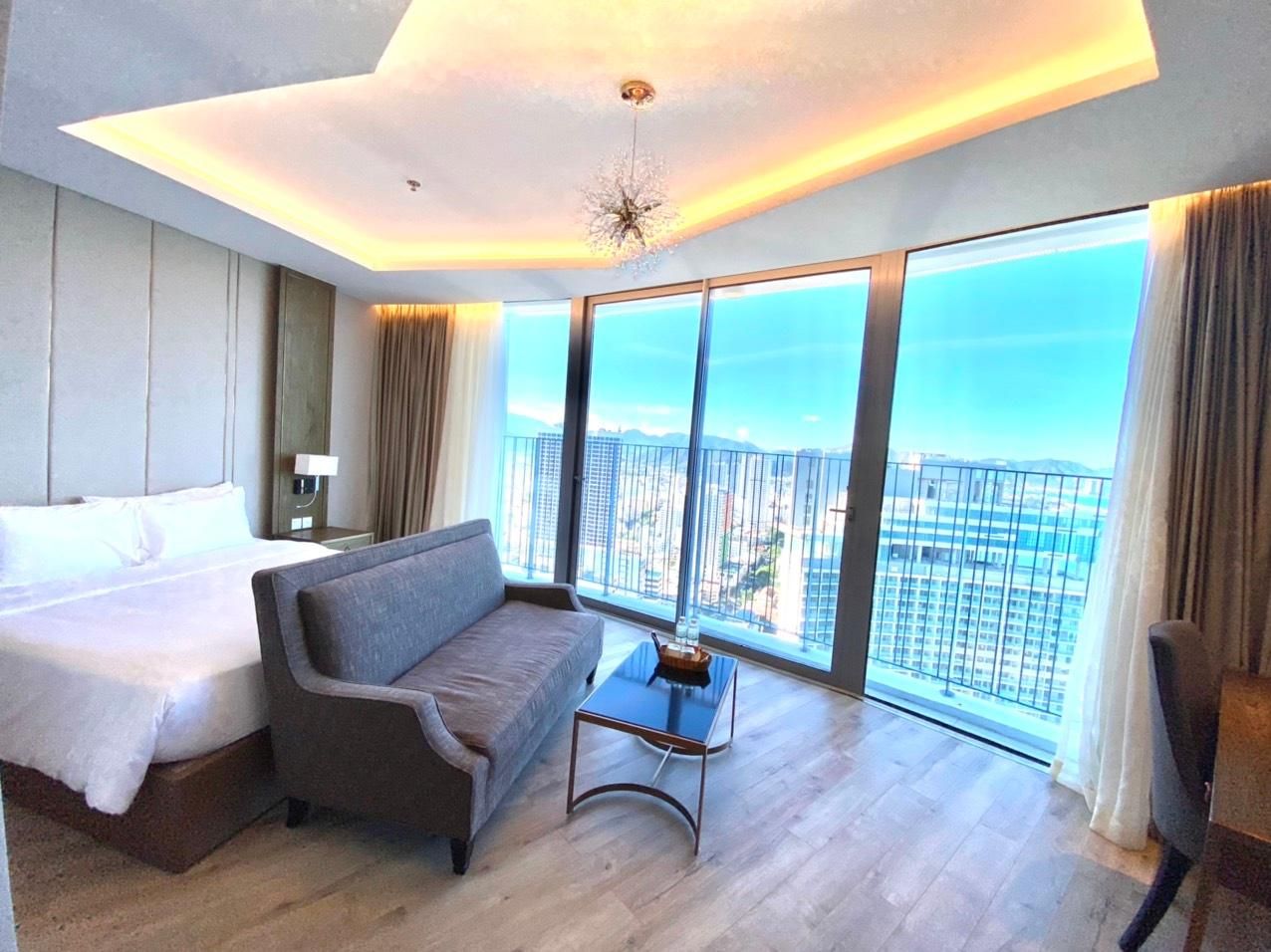 Sky Deluxe Ocean View King Room