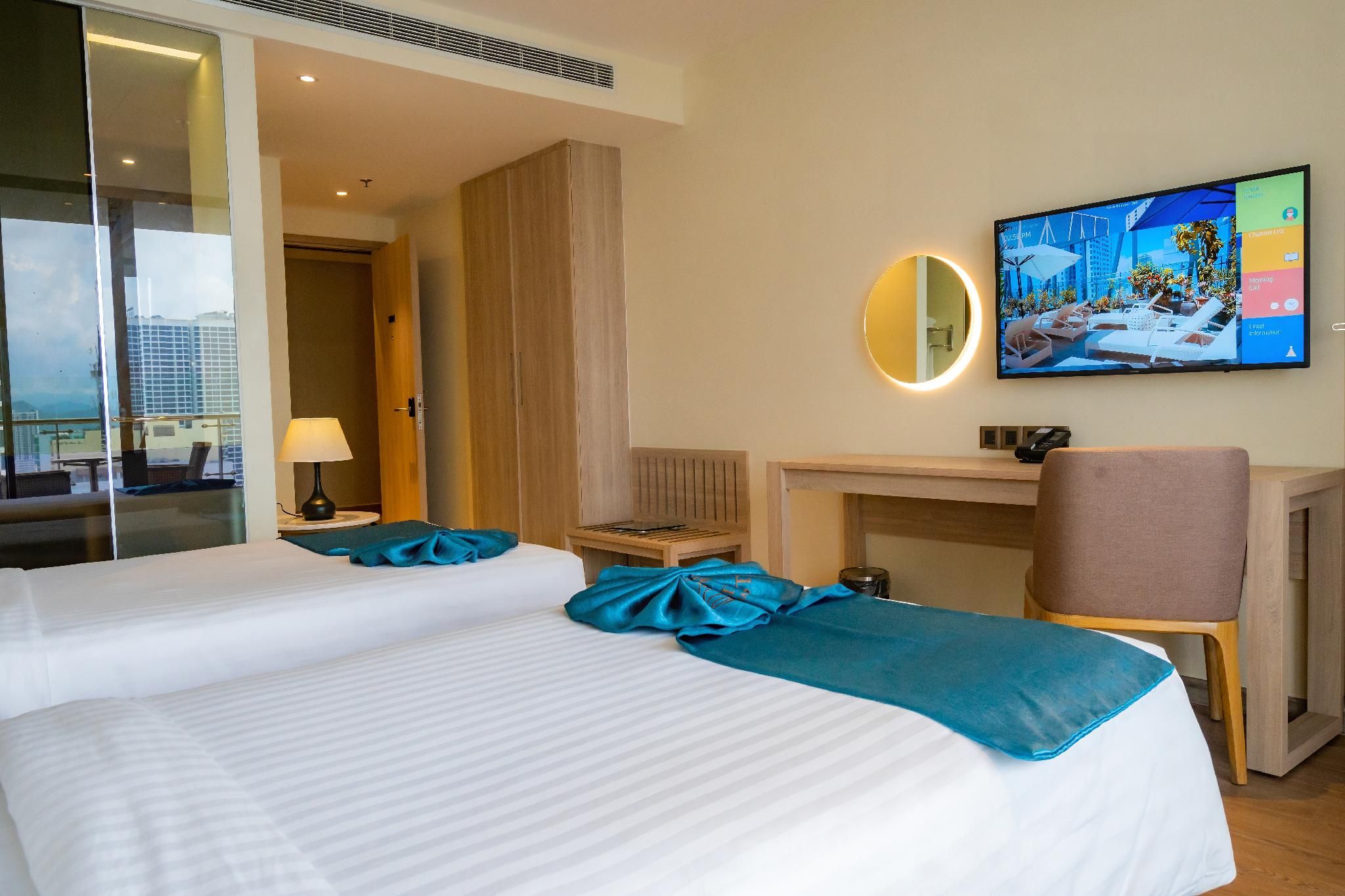 City View Twin Room with 2 Single Beds and Balcony