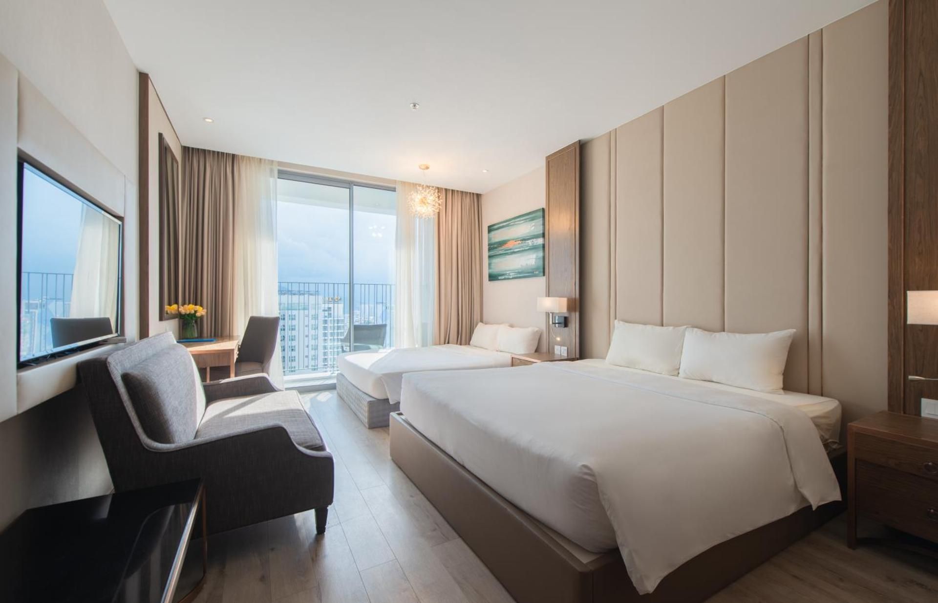2 Queen Beds City View