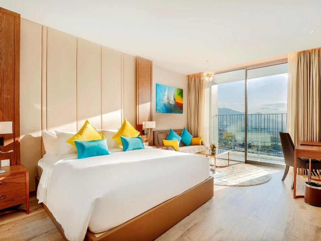 Deluxe King Suite
