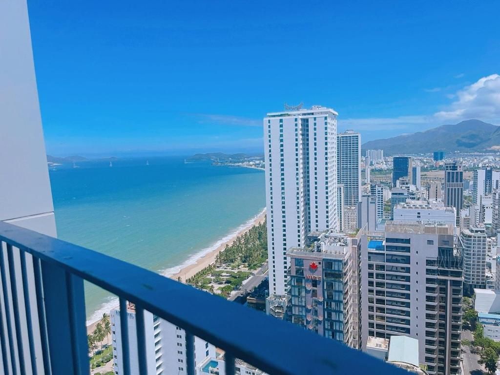 Partial Ocean View Suite