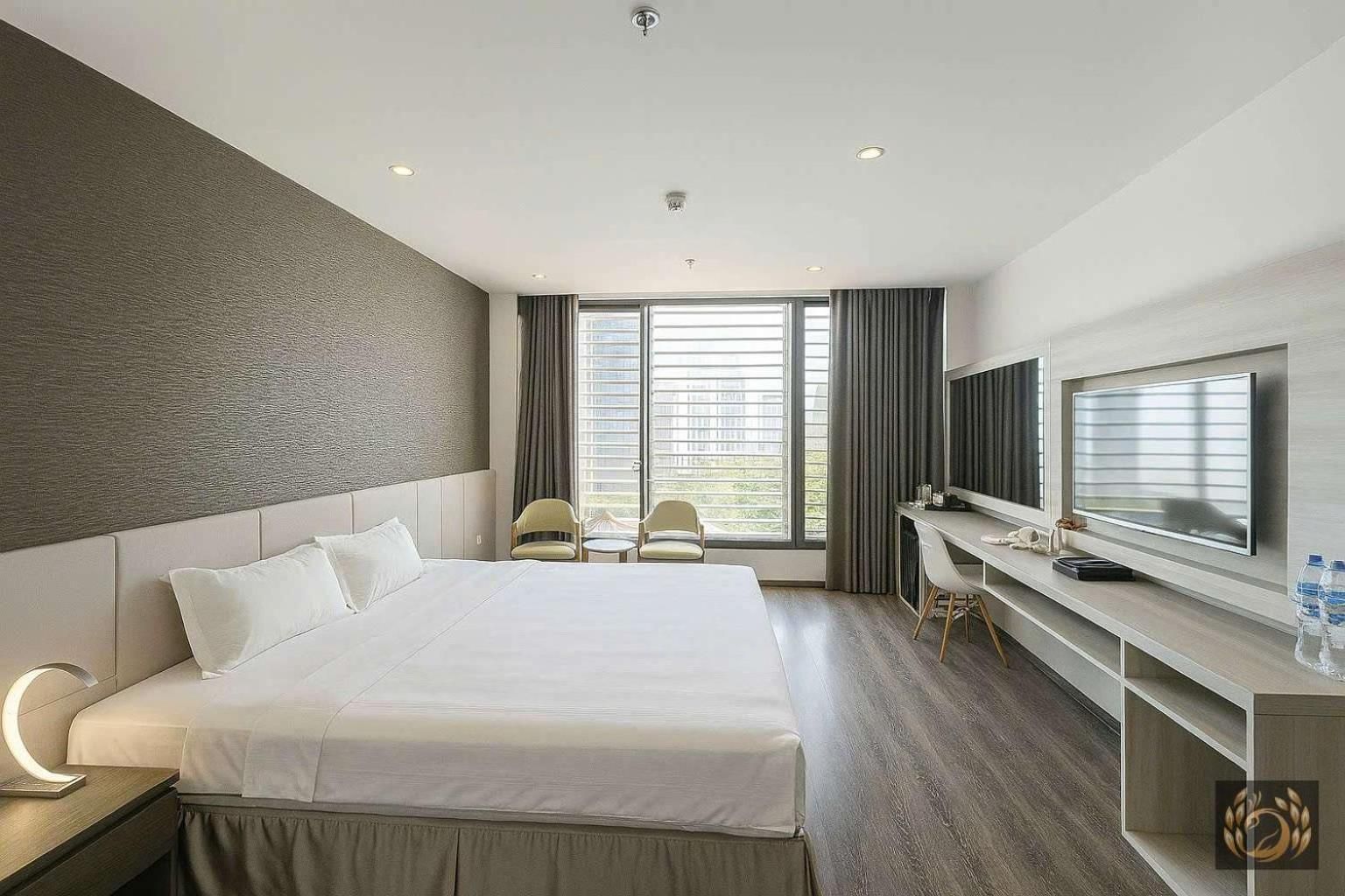 Deluxe Room with Private Balcony