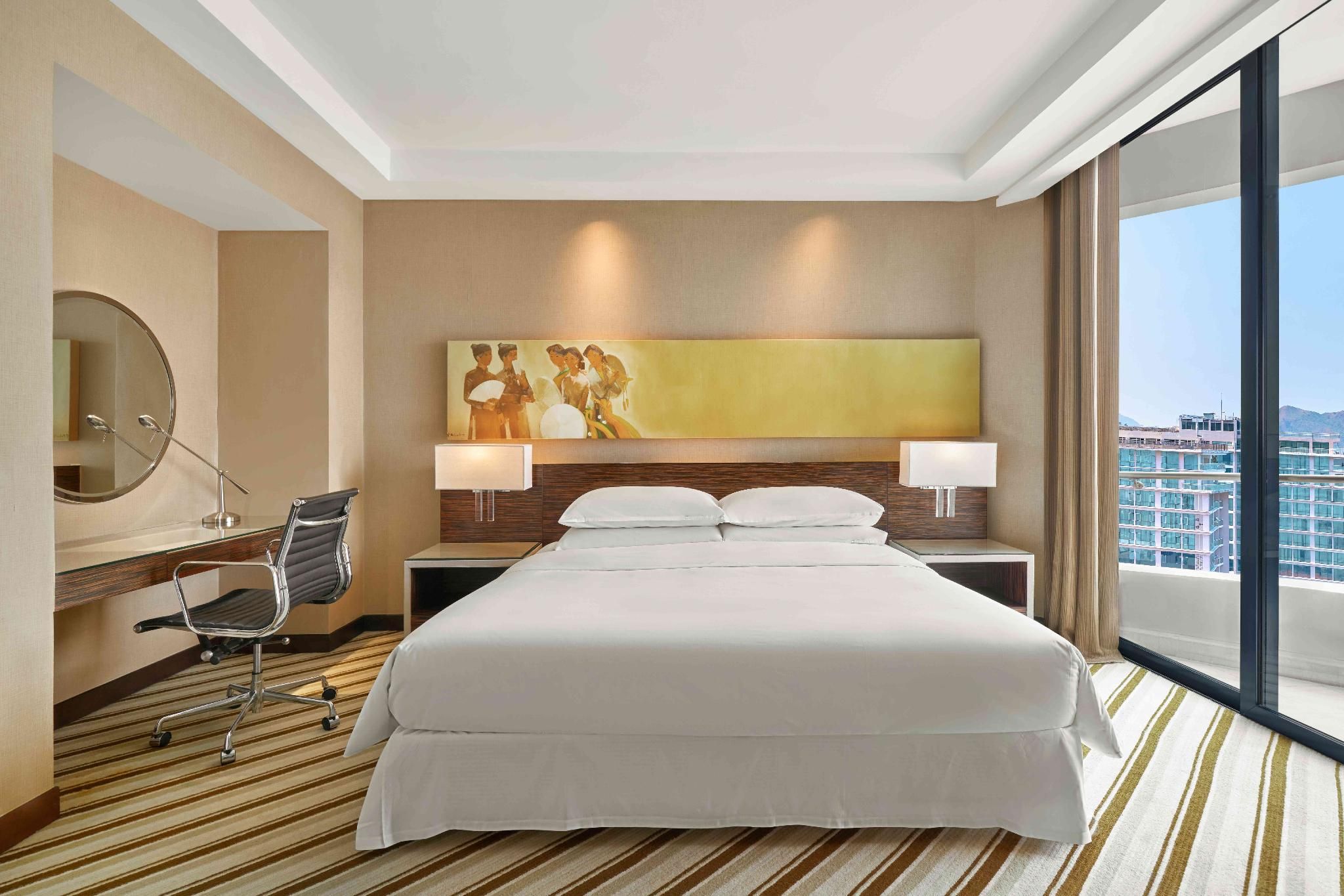 Club lounge access, 1 Bedroom Junior Suite, 1 King, Ocean view