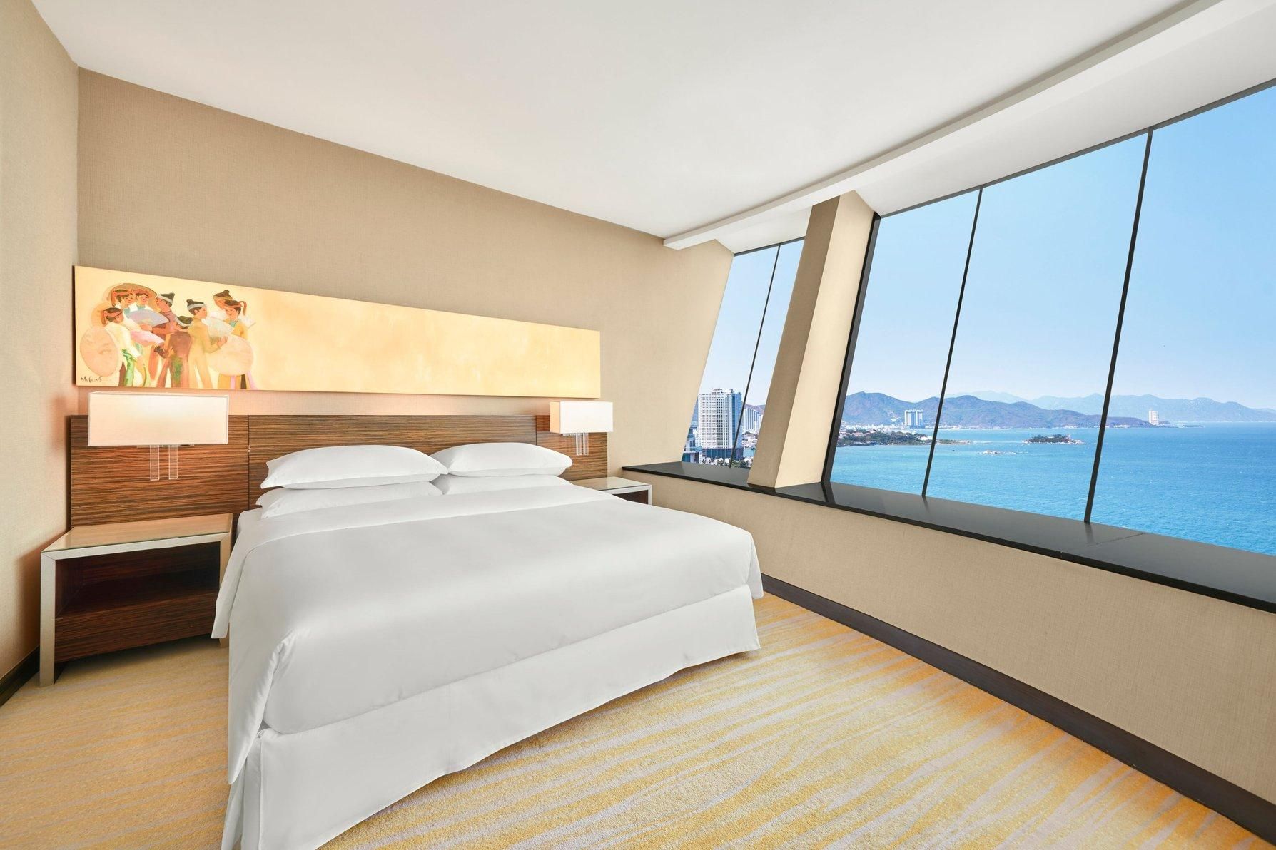 Club lounge access, 2 Bedroom Penthouse Apartment, Bedroom 1: 1 King, Bedroom 2: 1 King