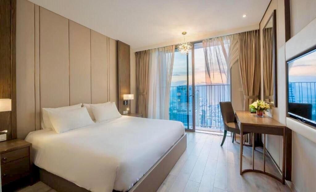 One Bedroom Deluxe Mountain View