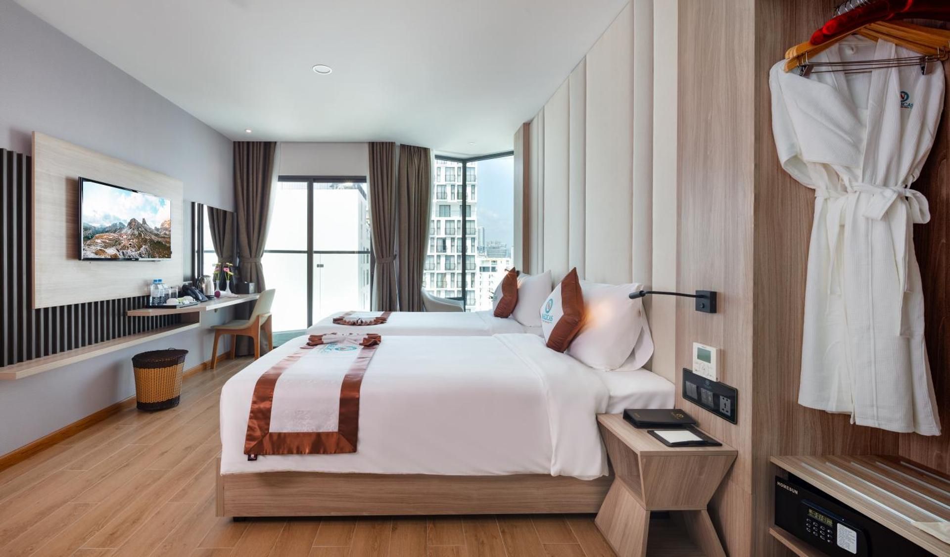 Senior Deluxe Twin Room with Balcony