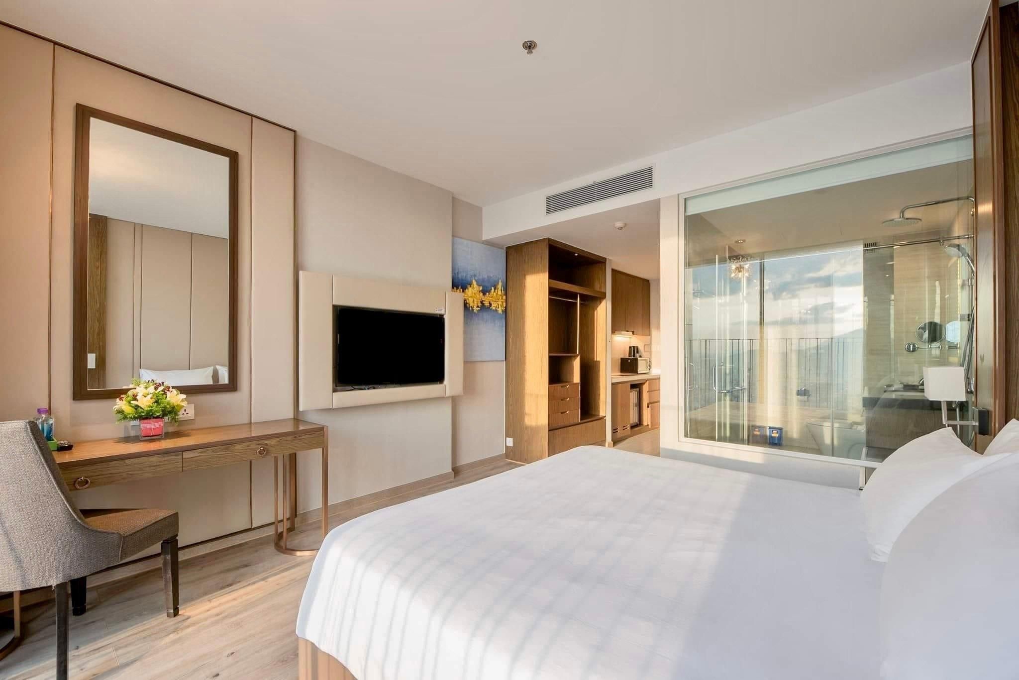 Deluxe Double Partial Ocean View