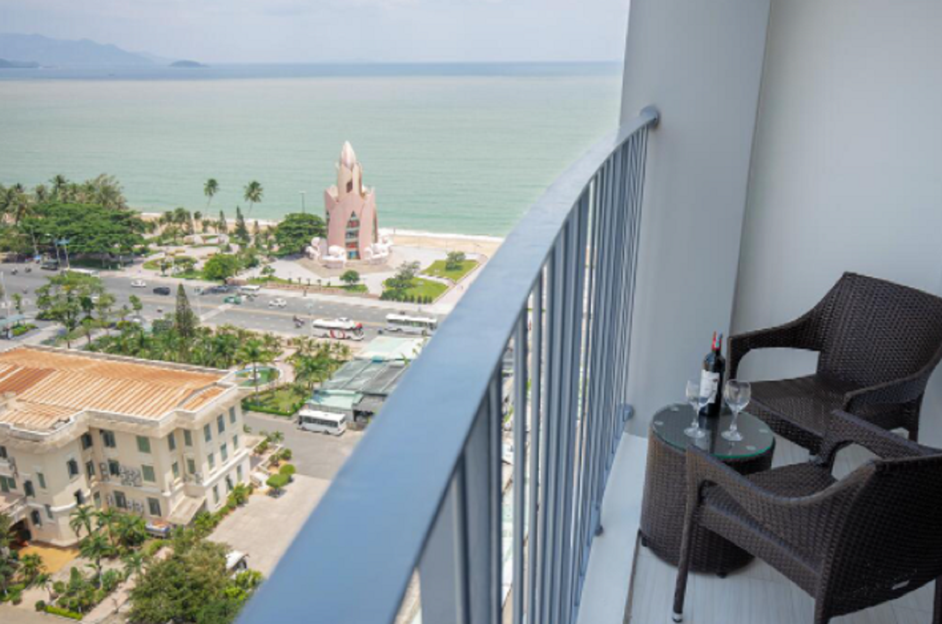 Deluxe Partial Sea View Room