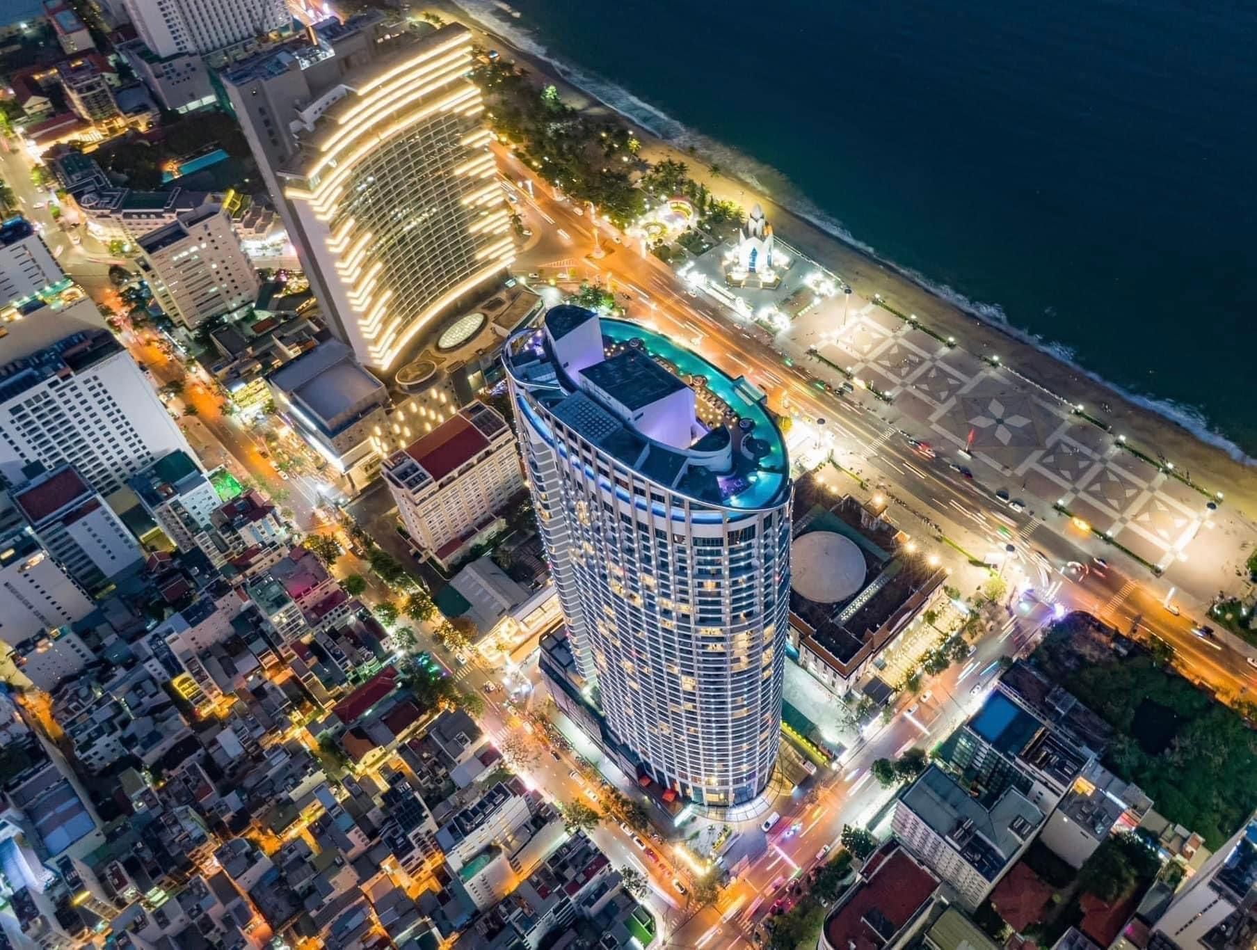 Panorama Center Ocean View