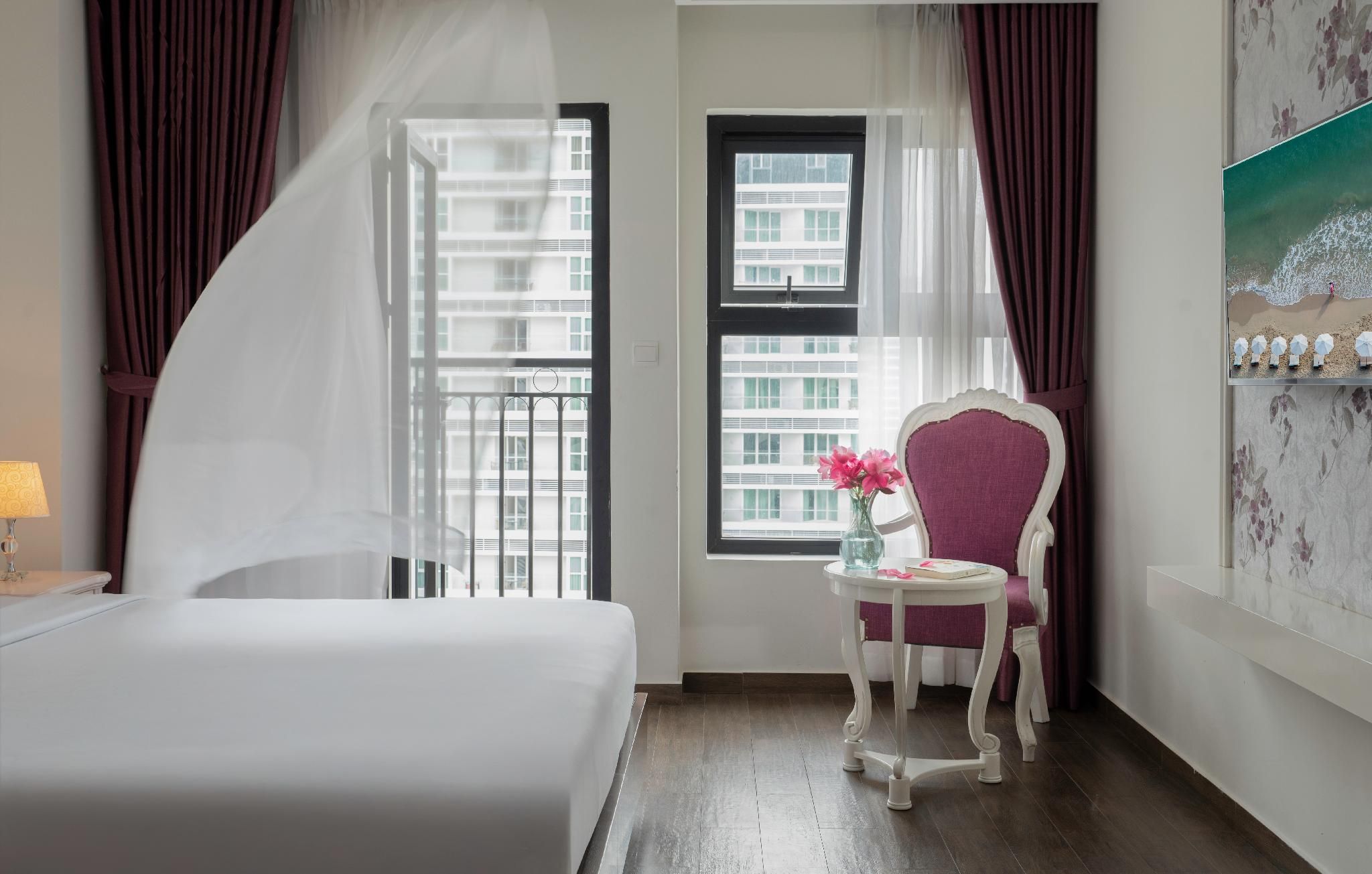 Premier City View Twin Room with Balcony