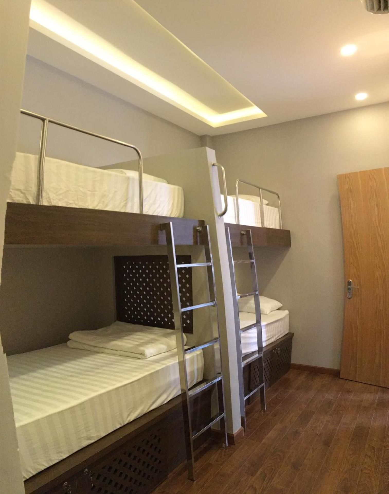 1 Bunk Bed Mixed Dormitory
