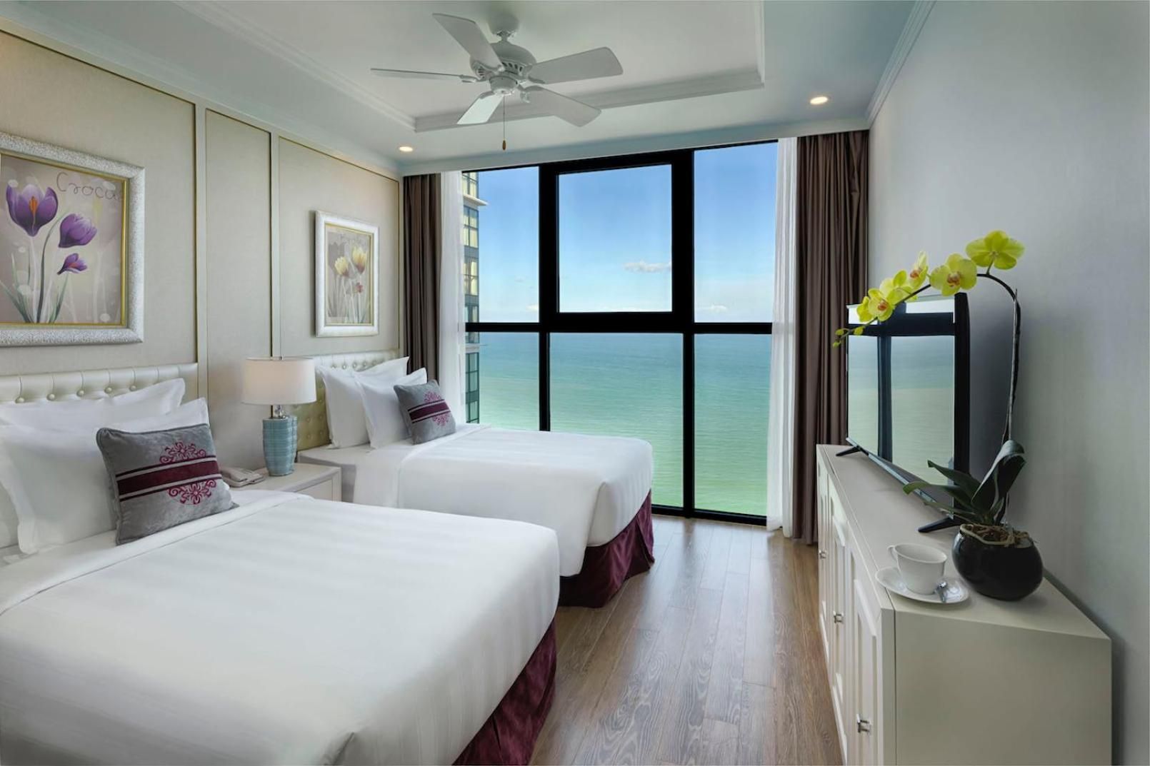 Studio Ocean View Twin Bed - VinWonders Park Access