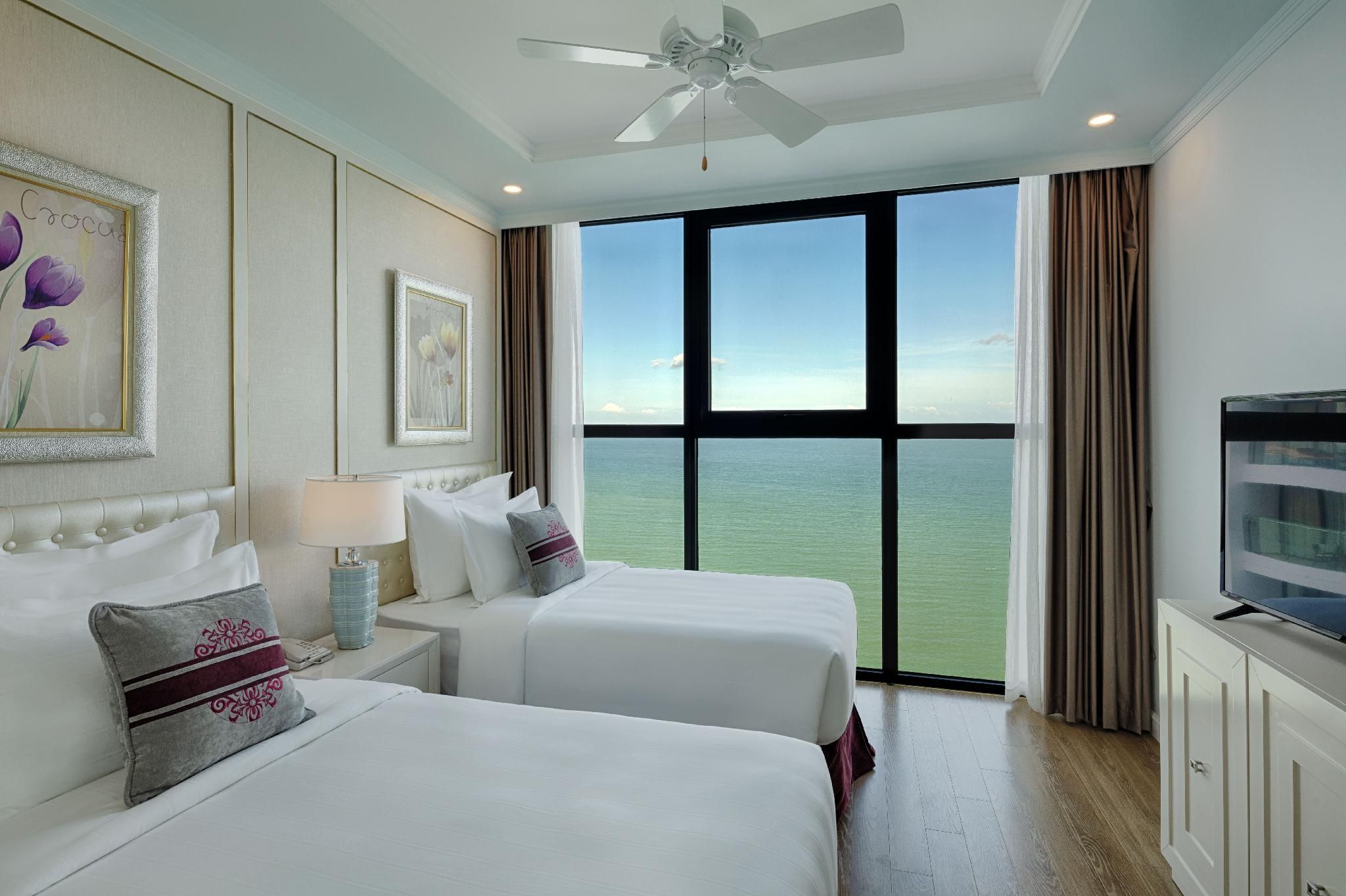 Ocean View Studio with 2 Single Beds
