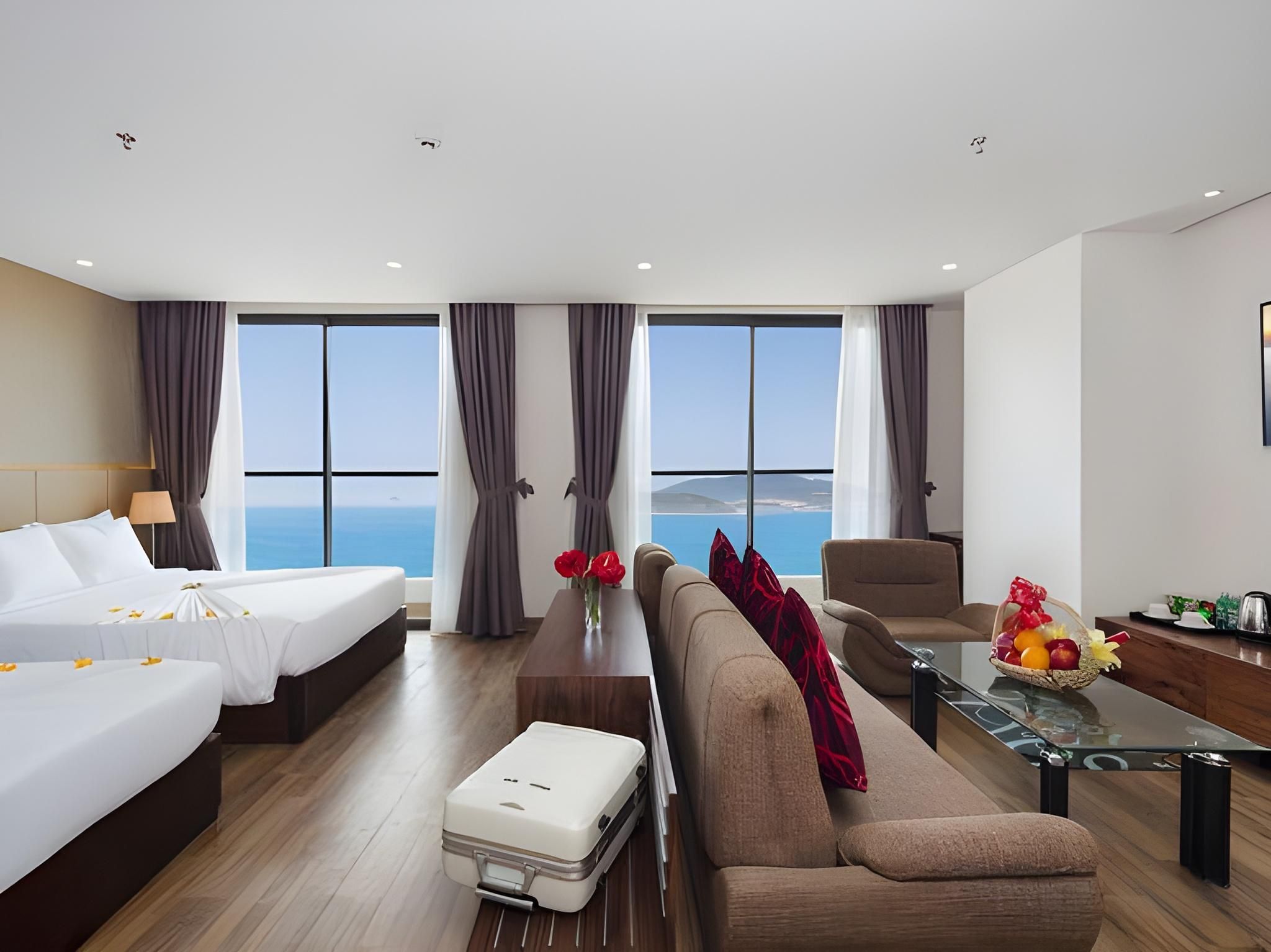 Family Suite Sea View With Balcony