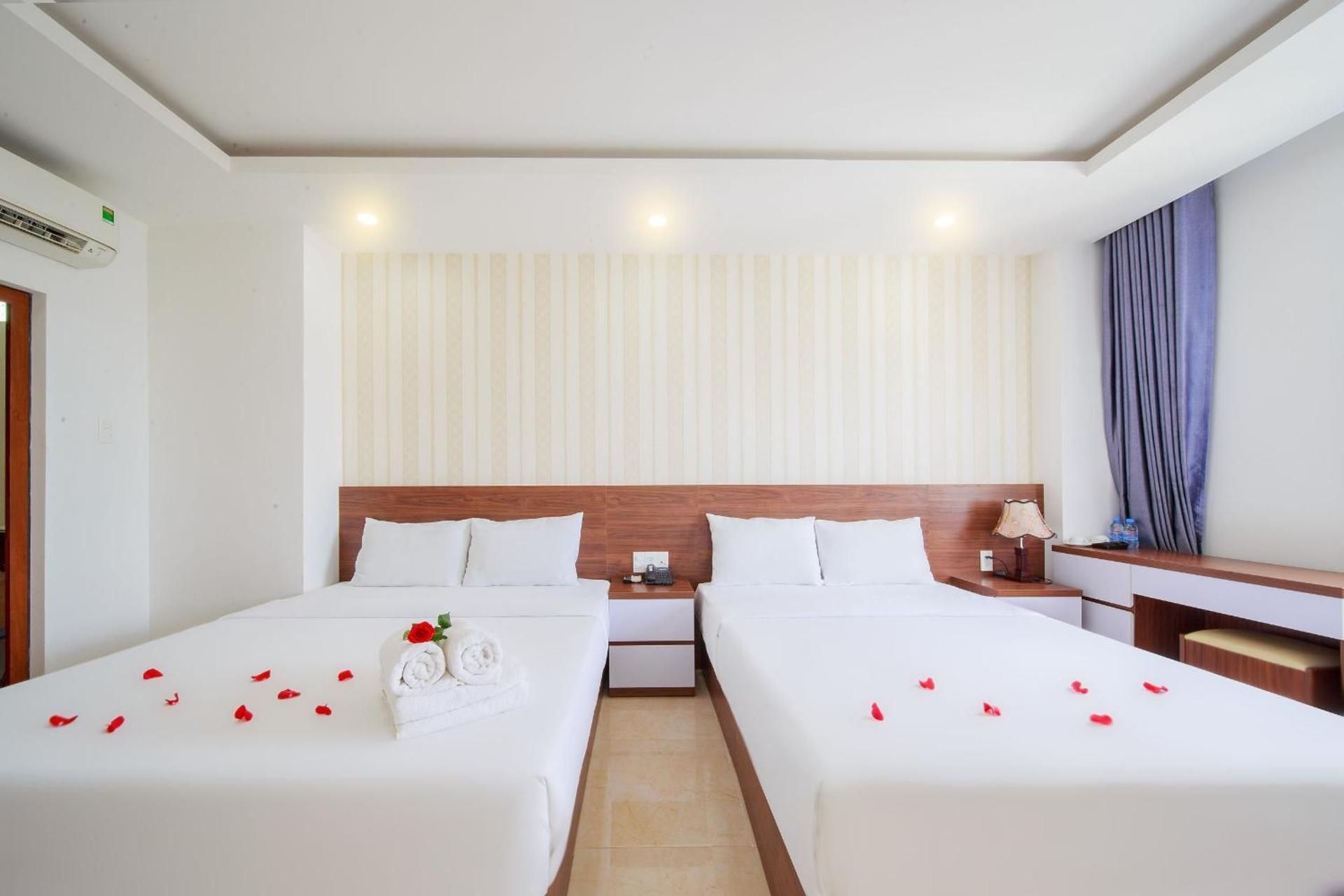 Triple Room with City View