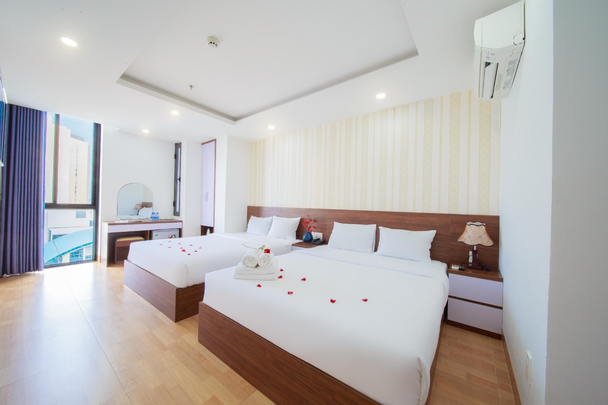 Deluxe Family Twin Room City View