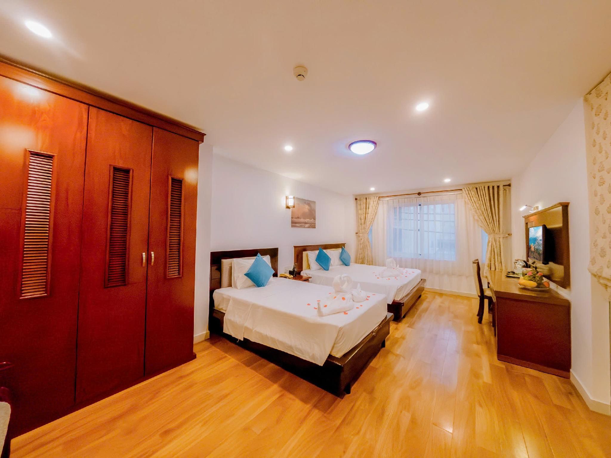 Superior Family Room