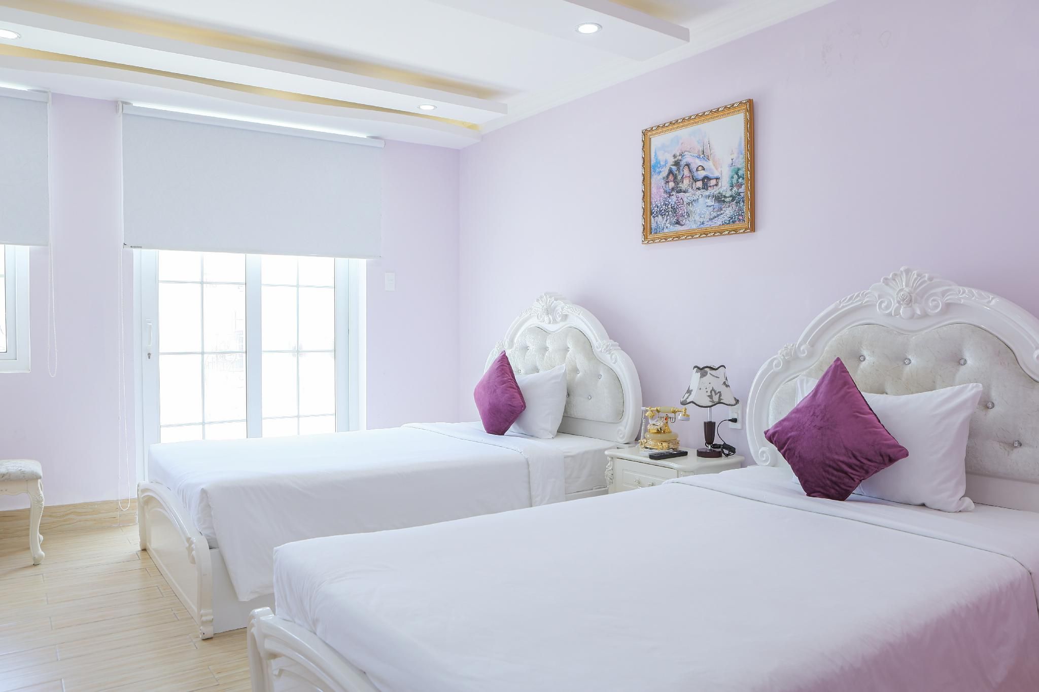 Deluxe Twin Room with Balcony