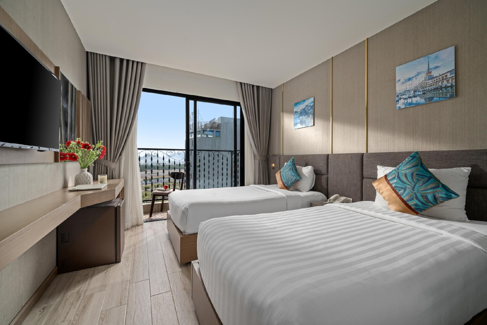 Deluxe Double or Twin with Balcony