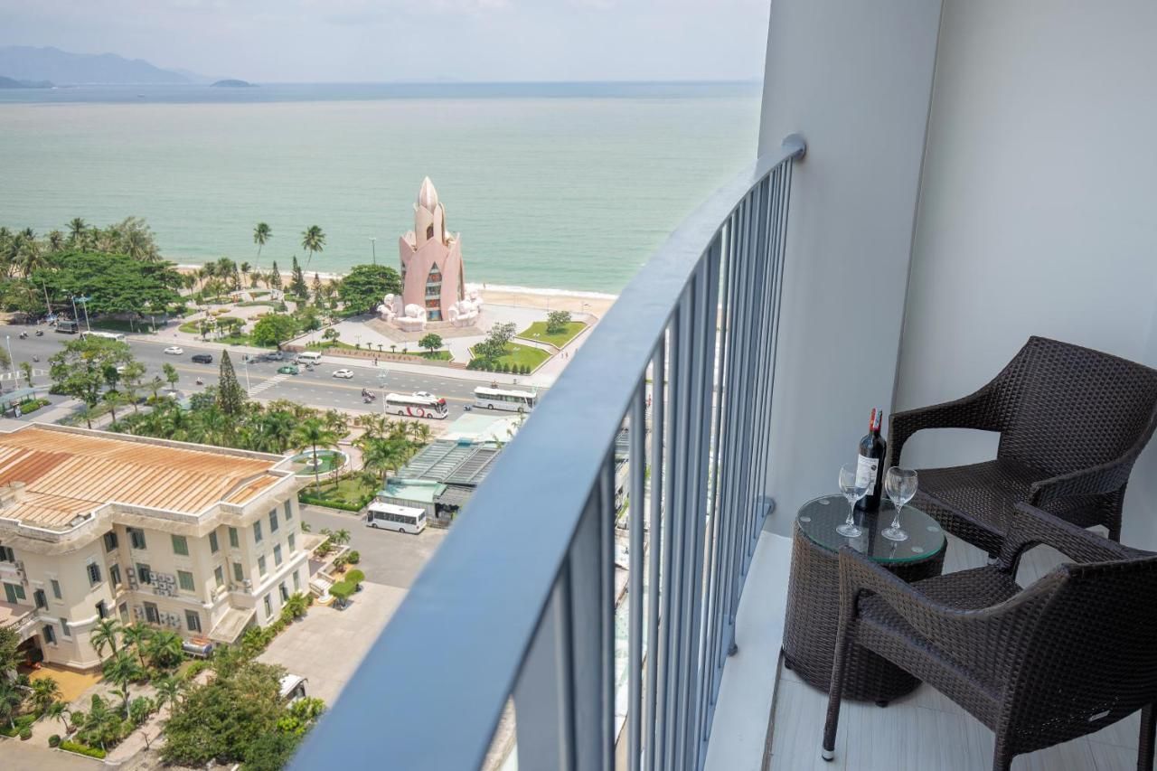 Deluxe Partial Ocean View Double Room