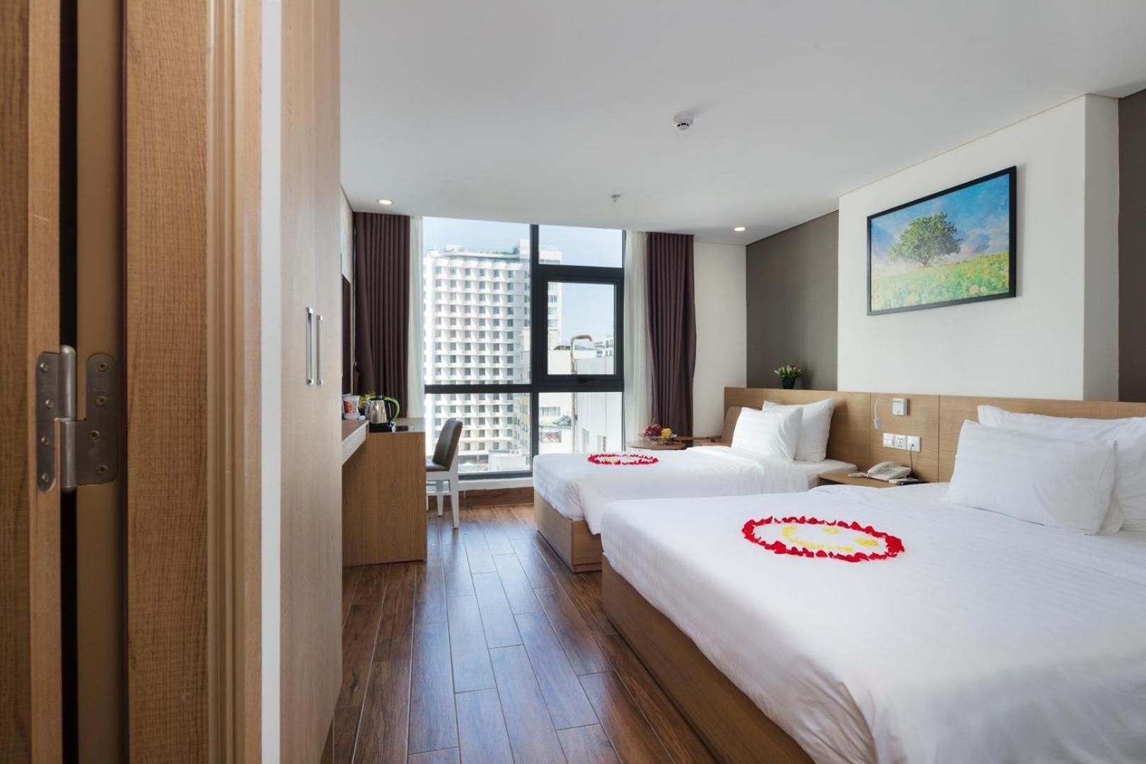 Premier City View Room