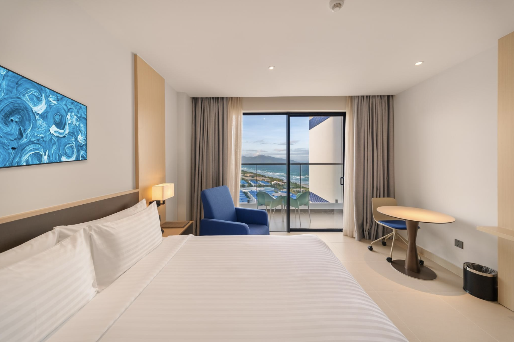 Premier Sea View