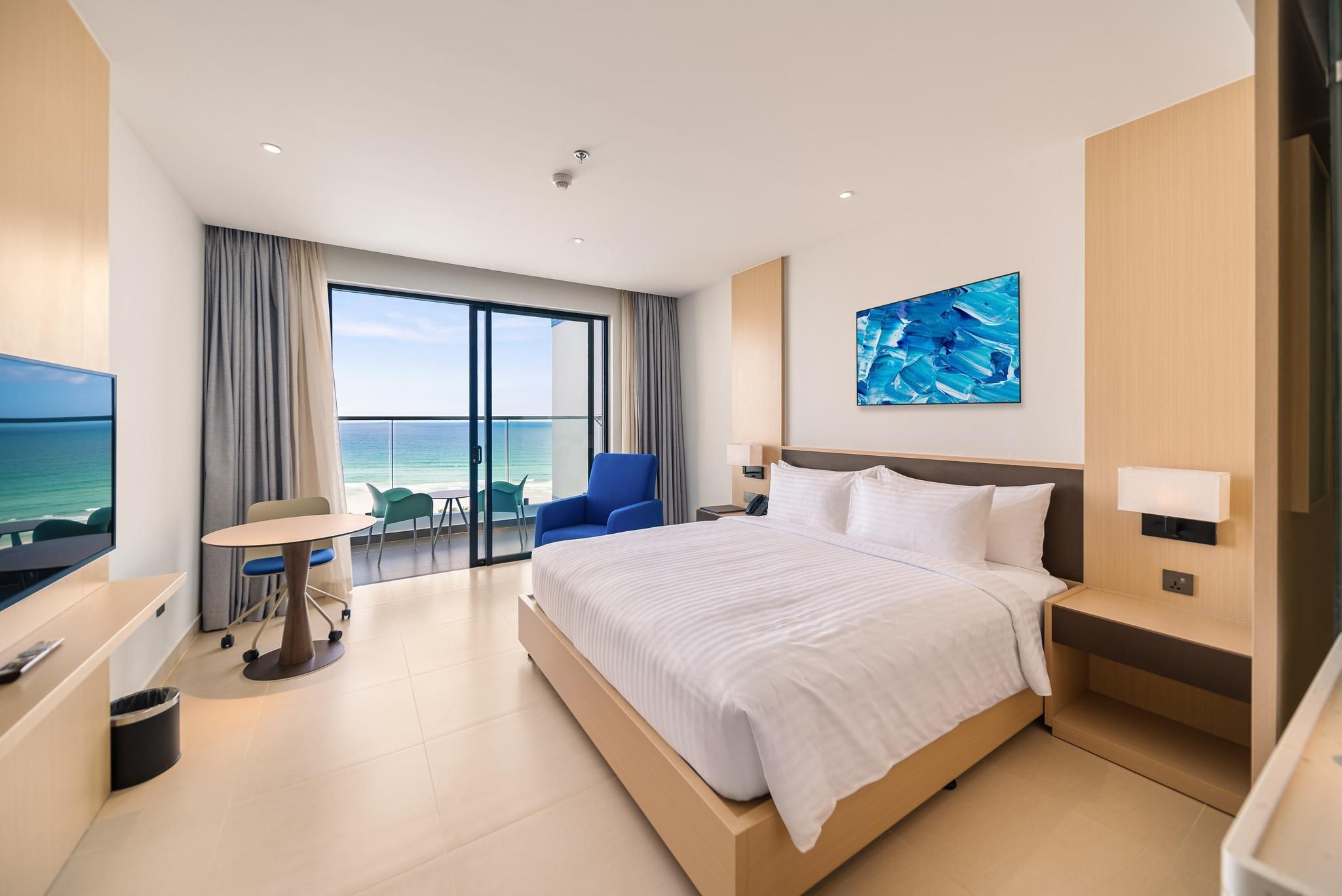 Premier Sea View