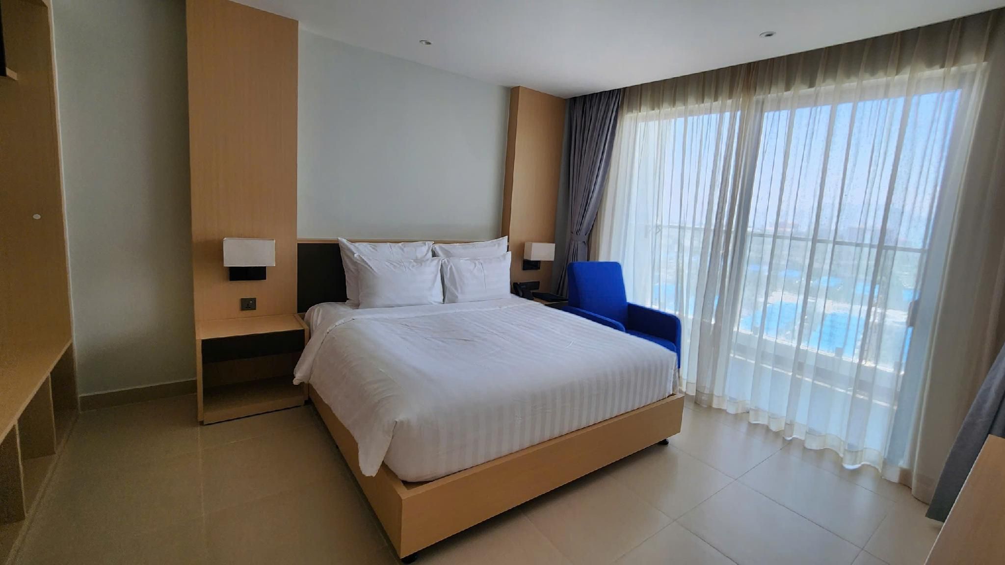 Suite - 2 Adults and 1 Child