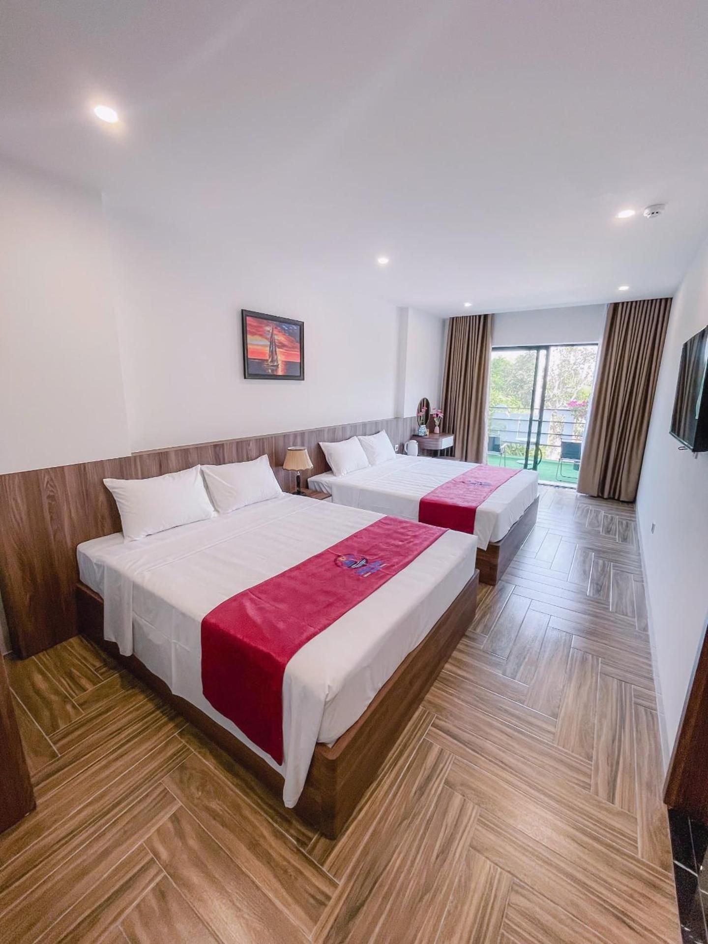 Quadruple Room with Balcony