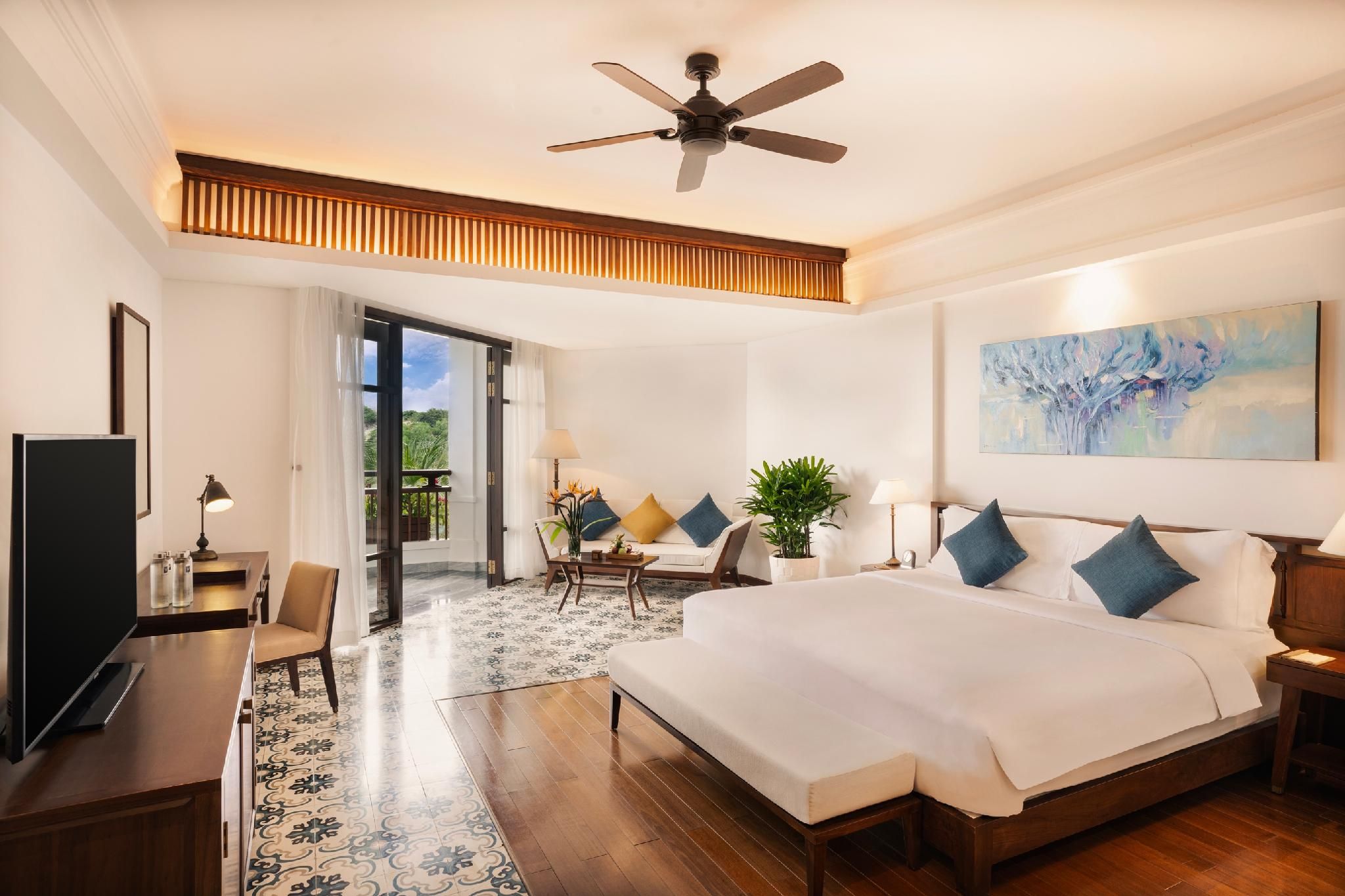 Deluxe King Room