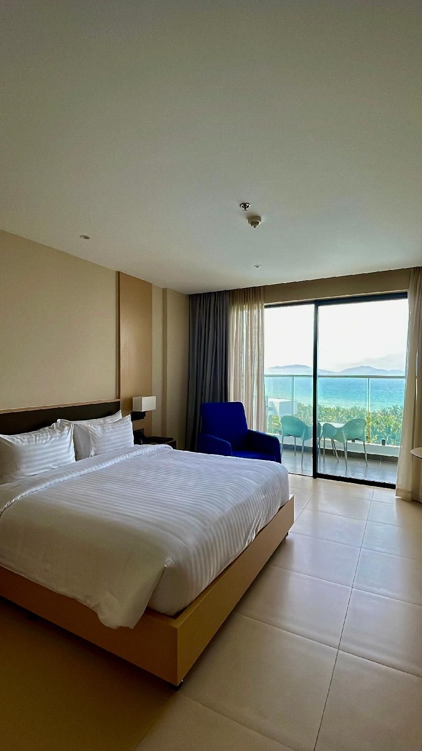Premier Sea View