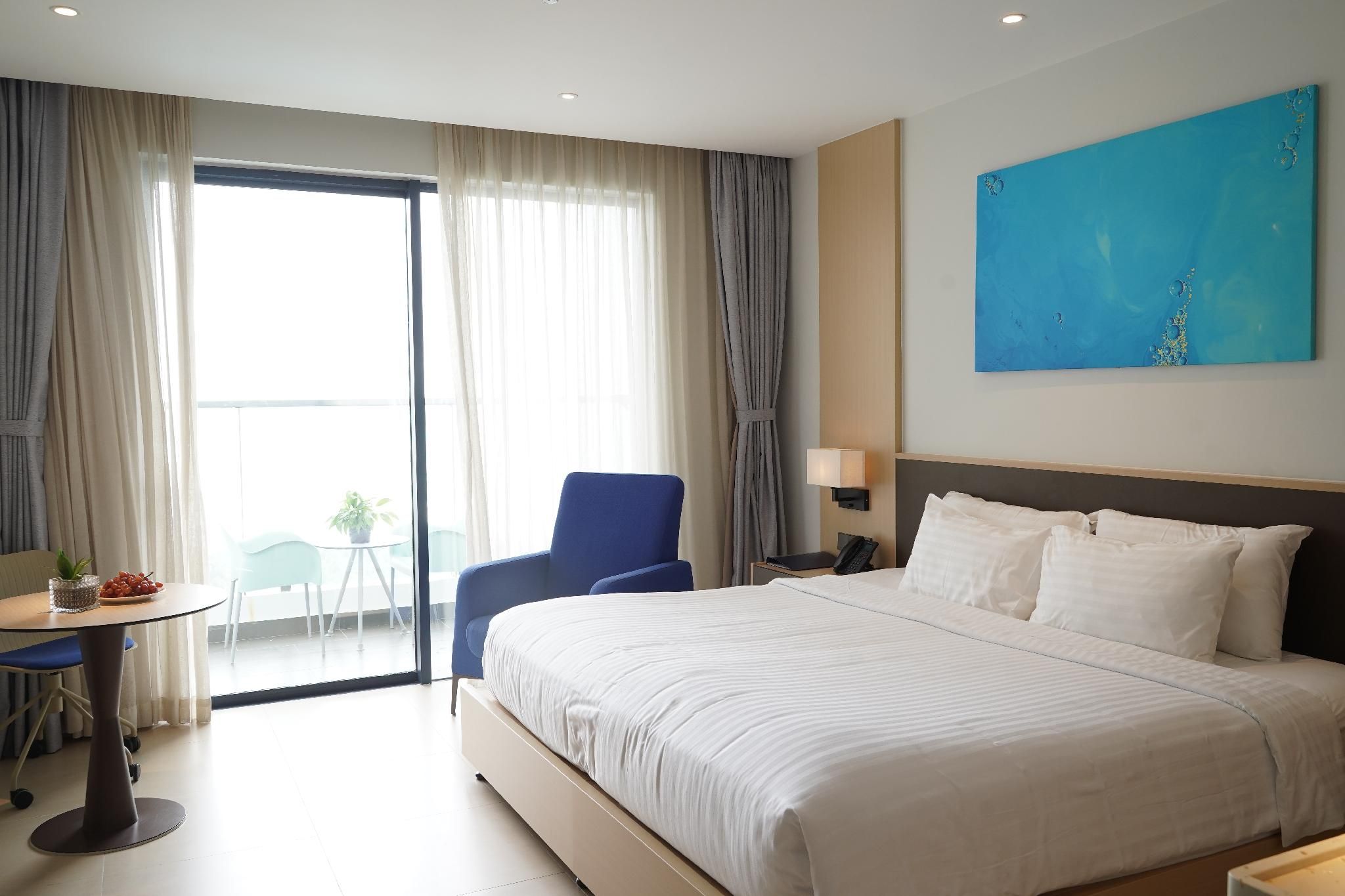 Deluxe Room with Garden View