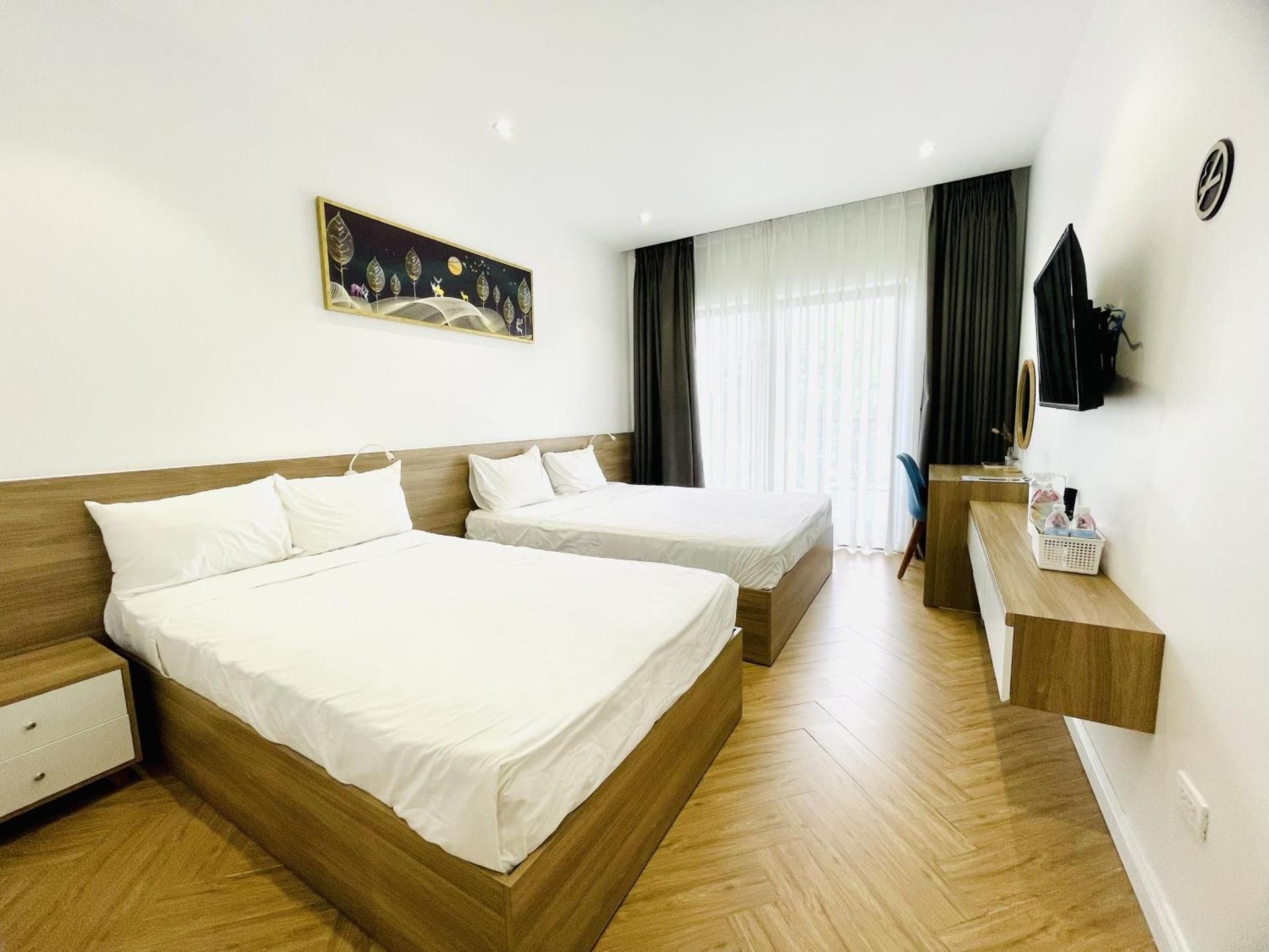 Suite Family Room