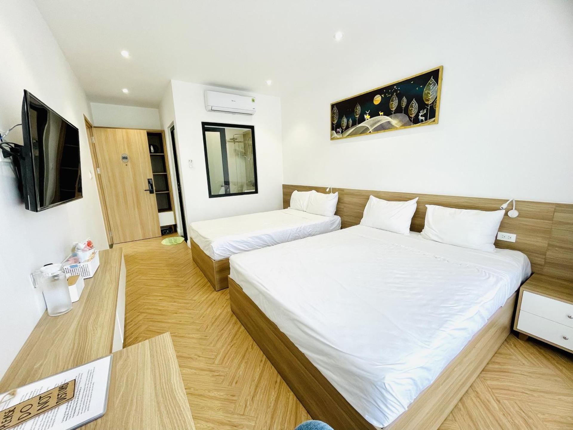 Suite Family Room