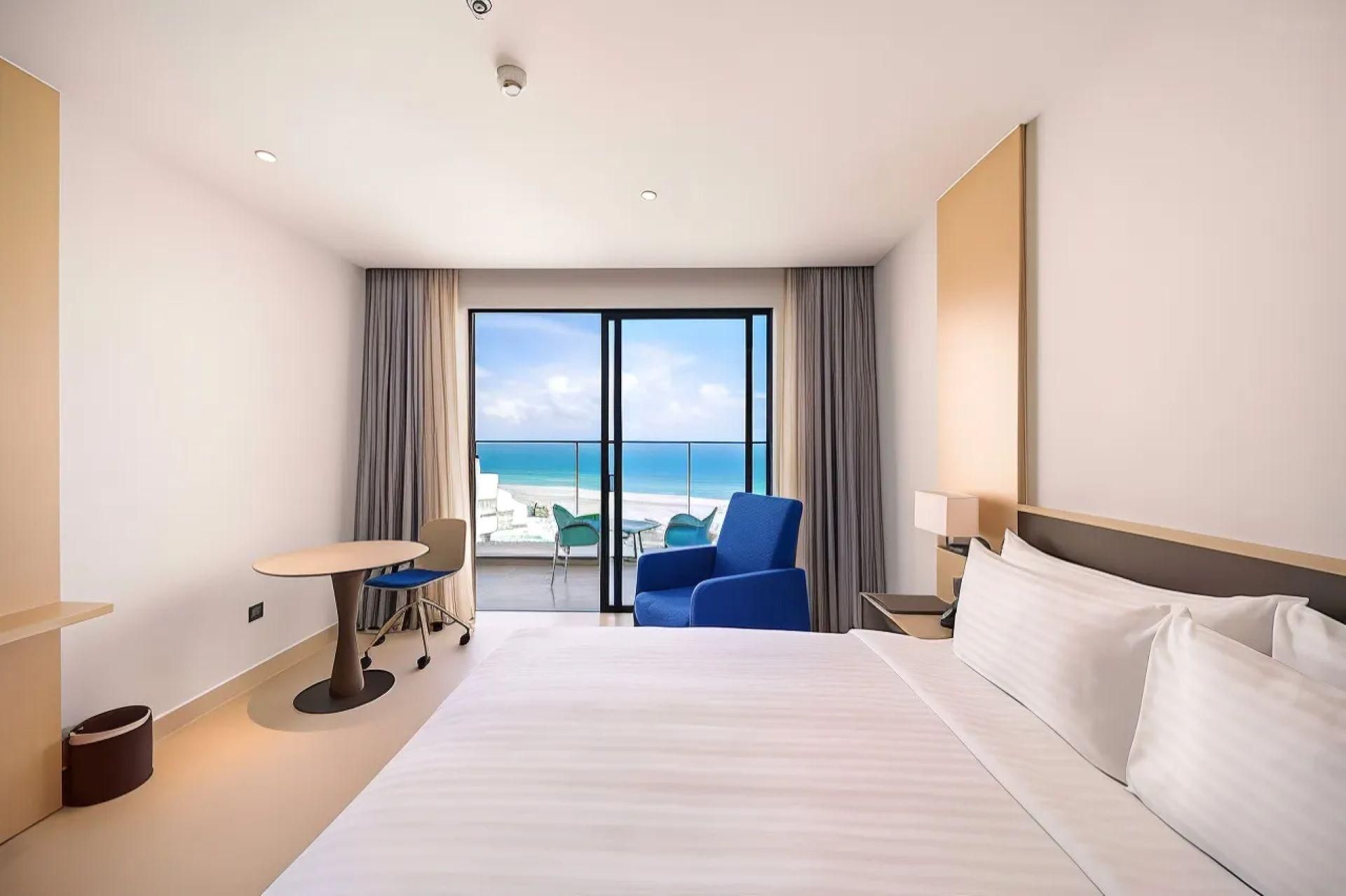 Deluxe Sea View Apartment