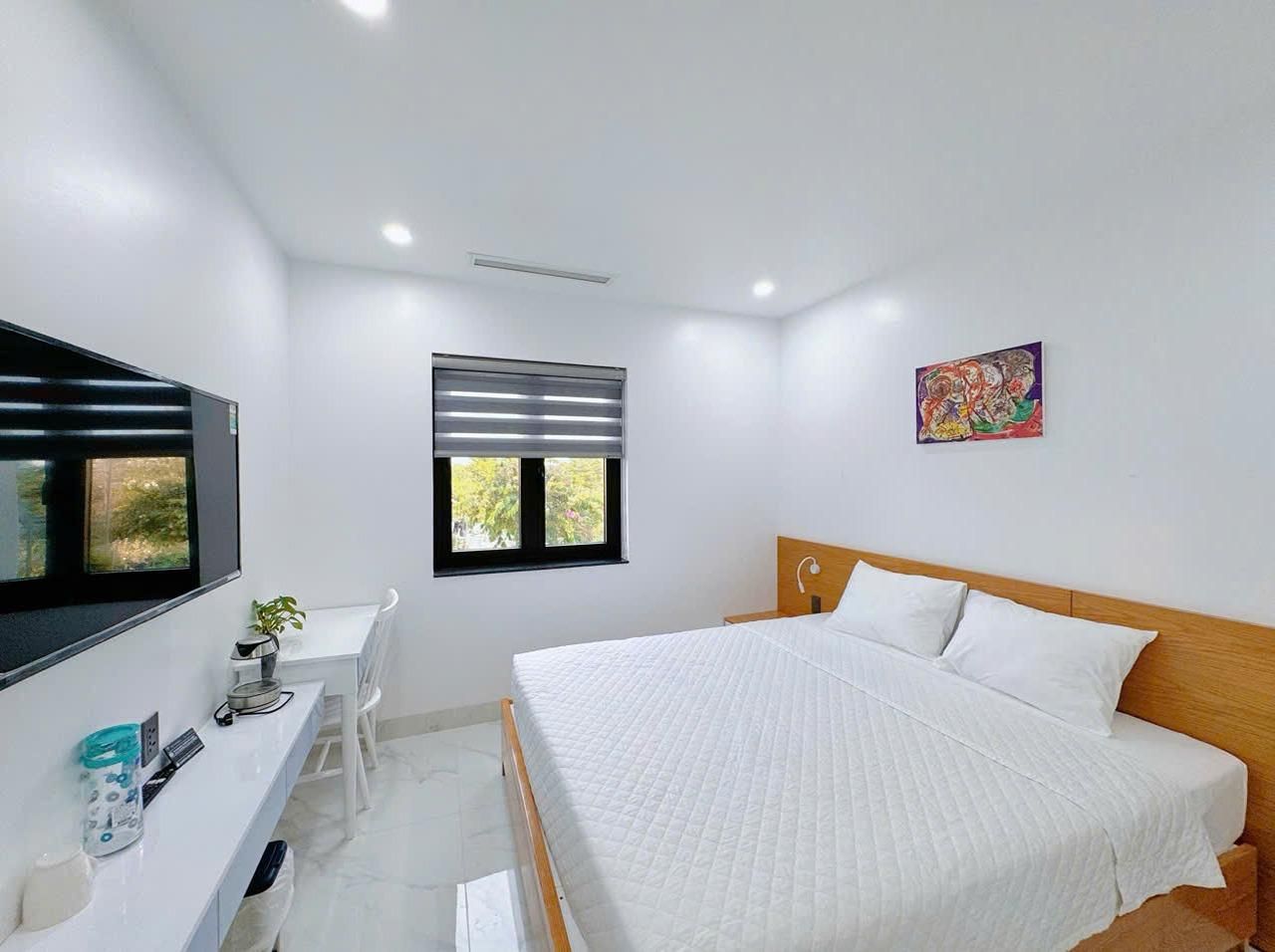King Bed Standard City View