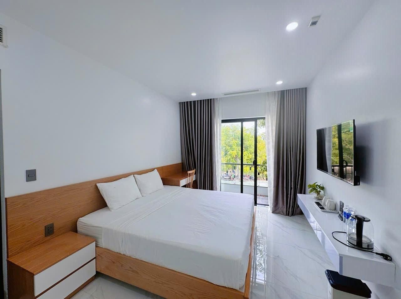 King Bed Standard Garden View