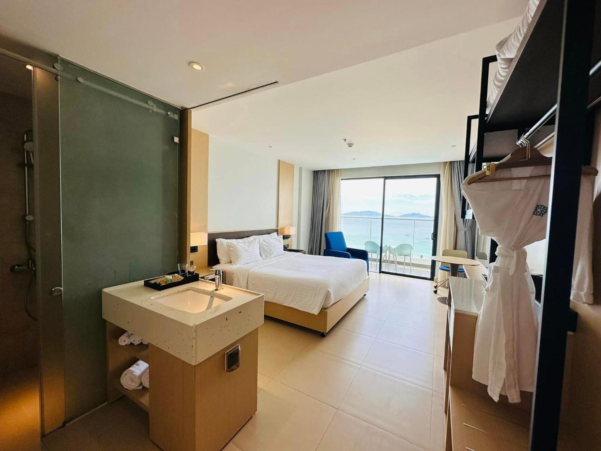 Deluxe Ocean View King