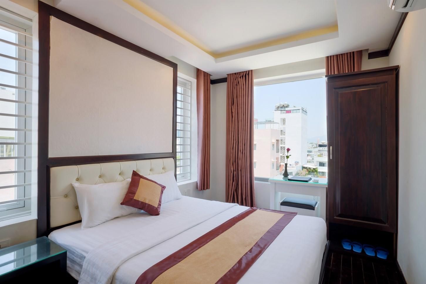 Standard Queen Room