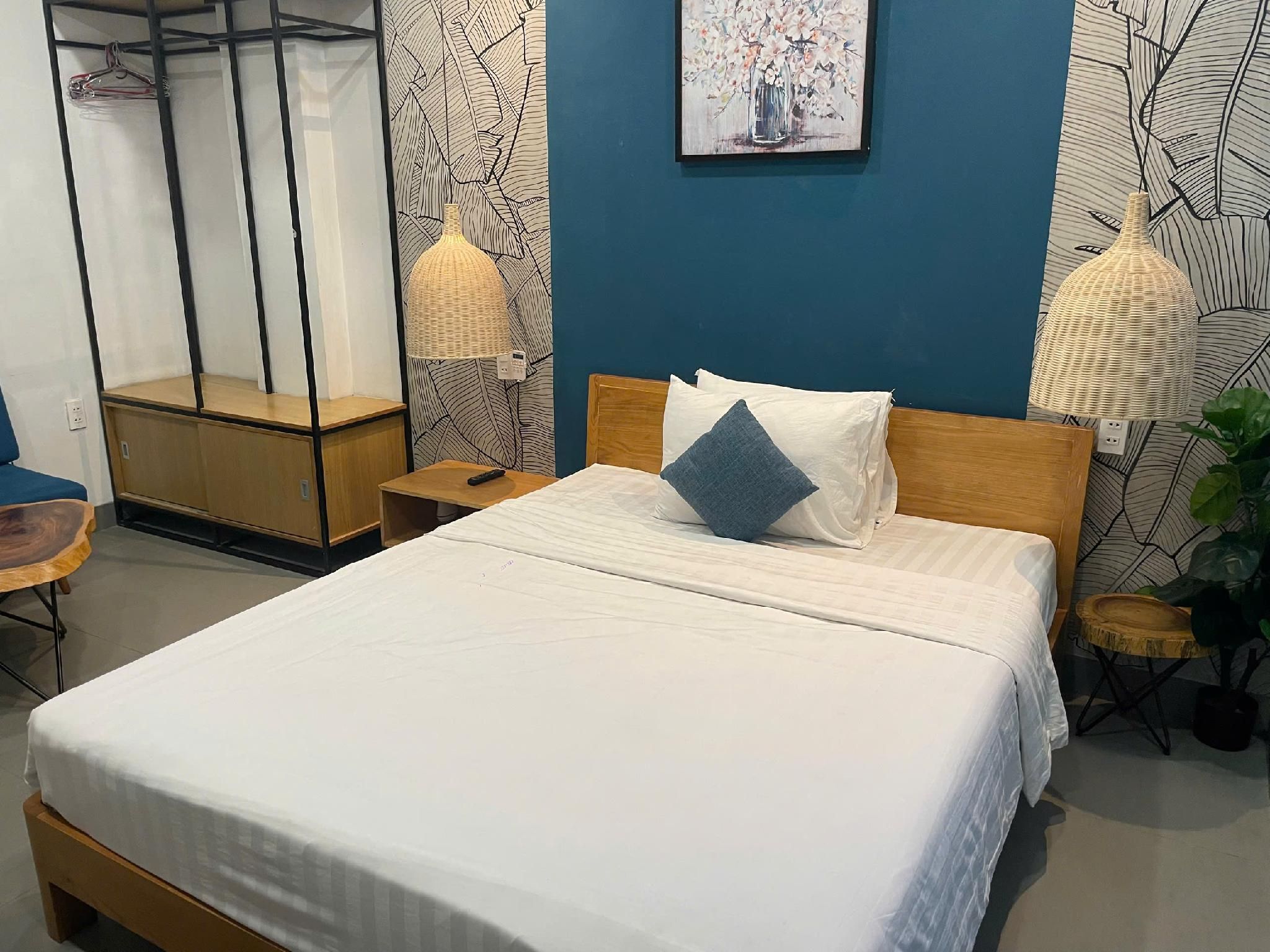 Standard King Bed