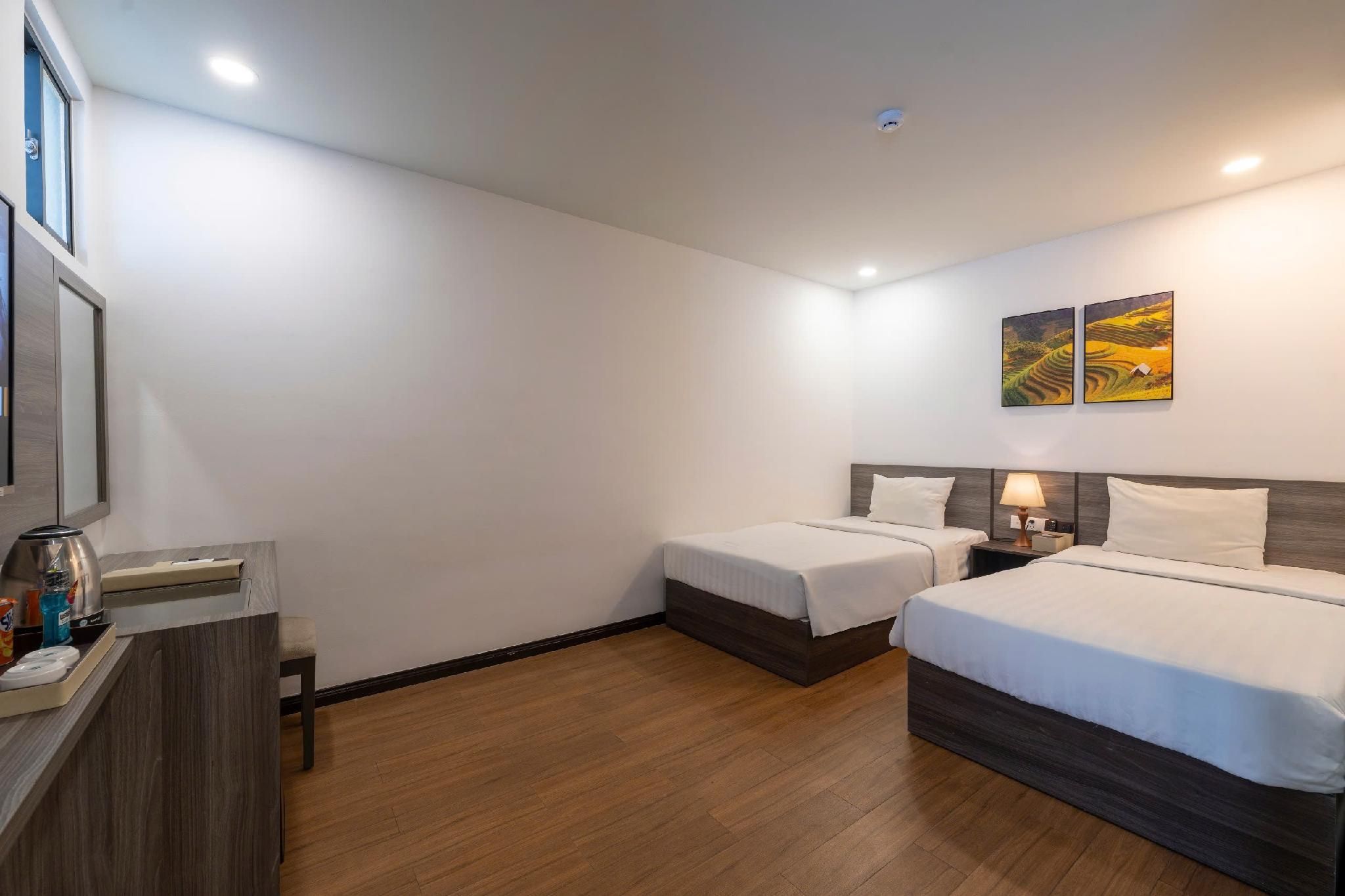 Double Bed-No Window