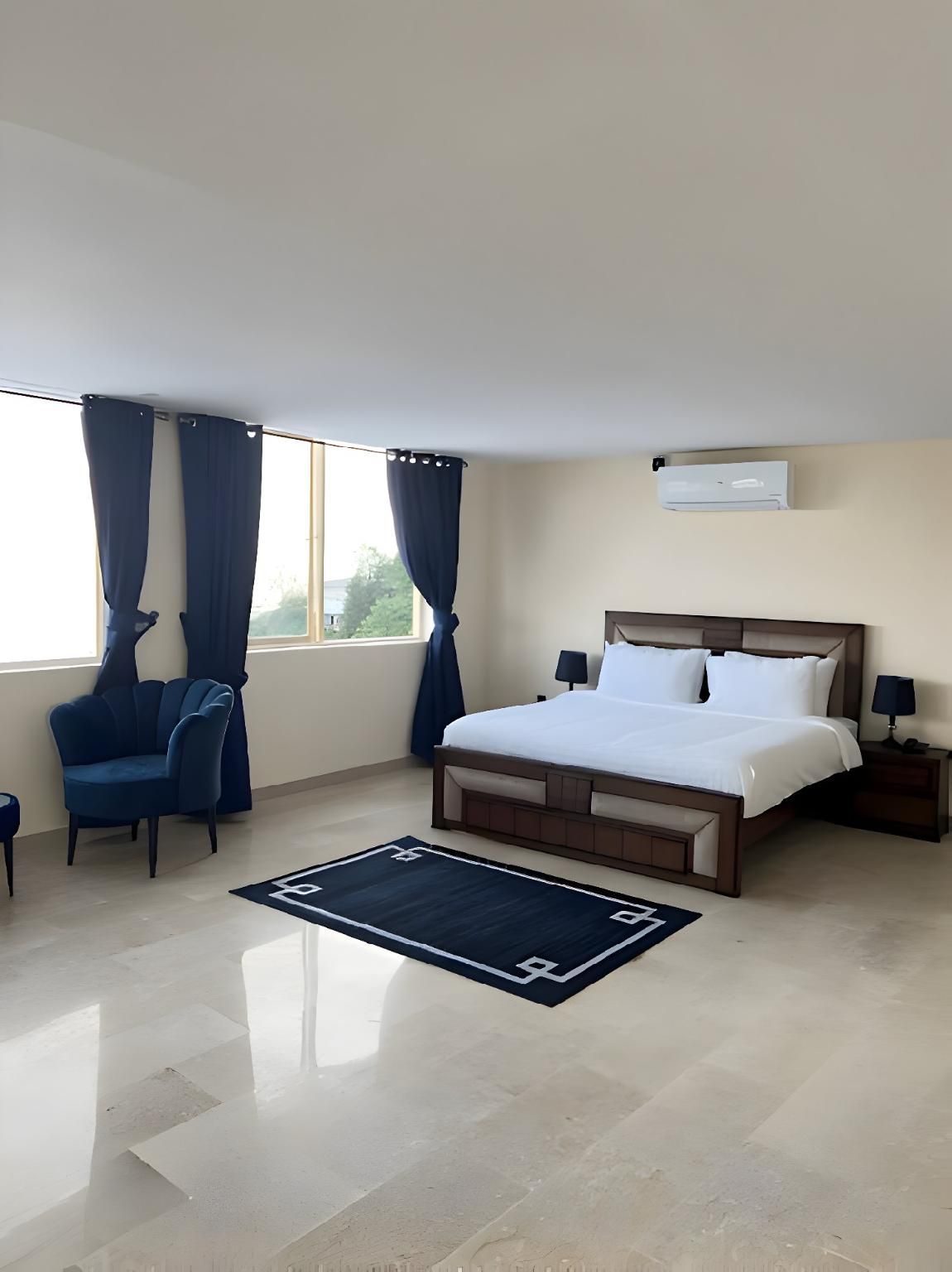 BULAND HEIGHTS MURREE Deluxe Room 2