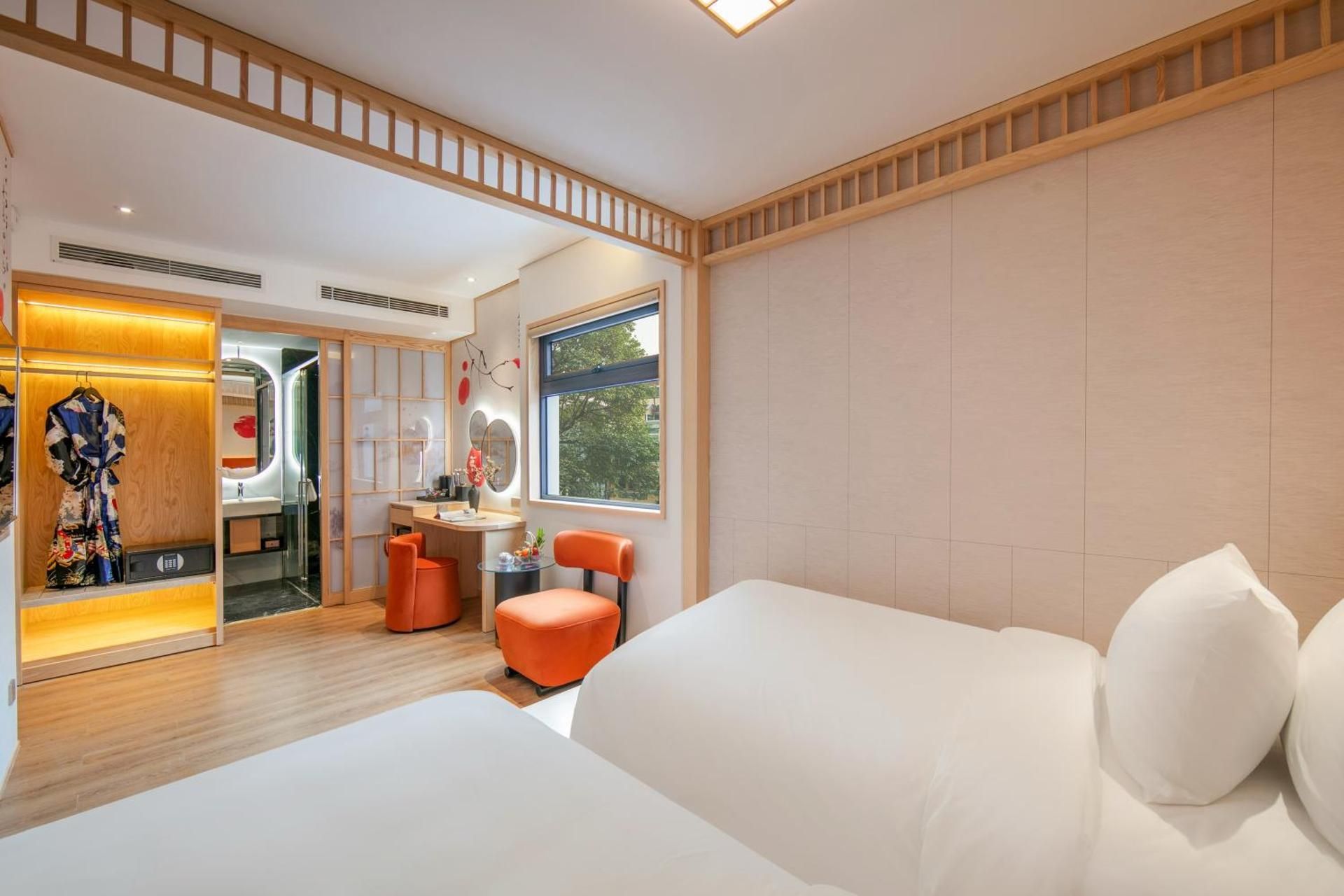 Double or Twin - Window