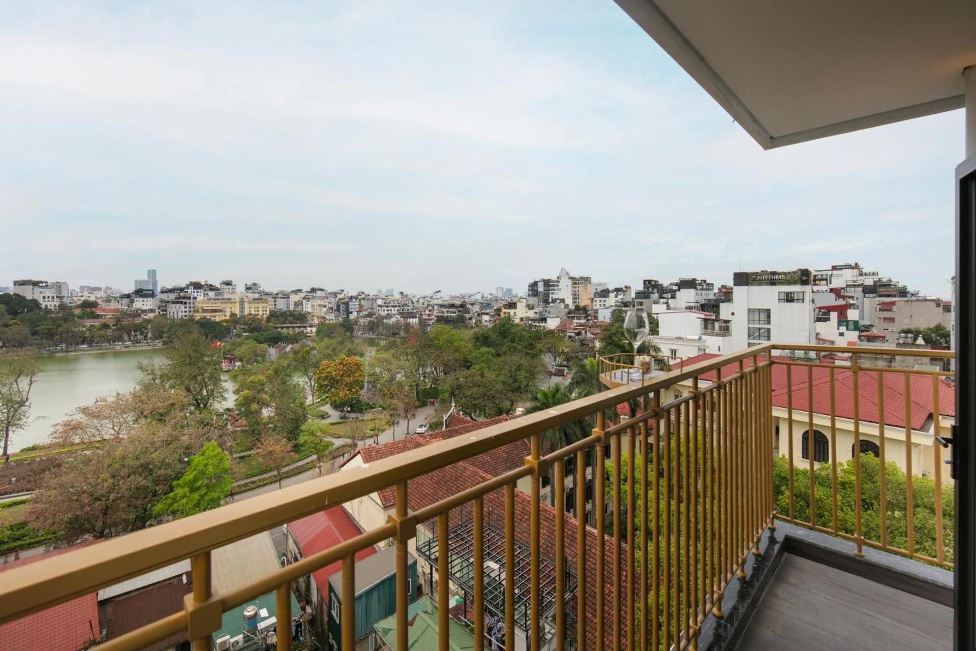 Family Room with Lake View