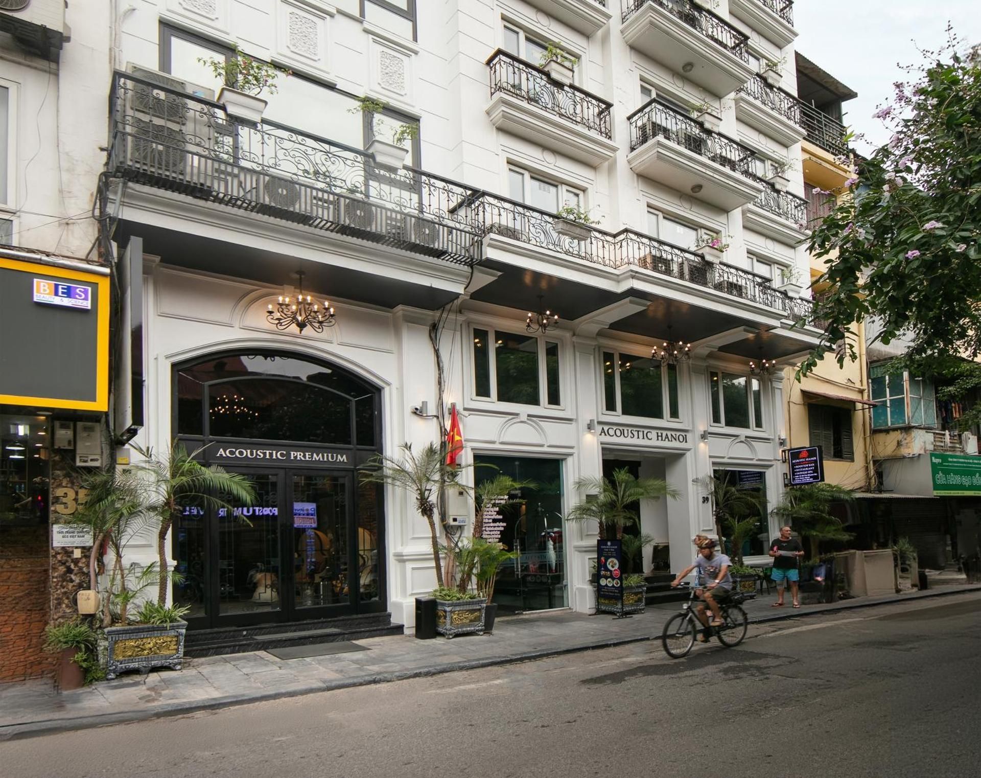 Acoustic Premium Hotel & Spa