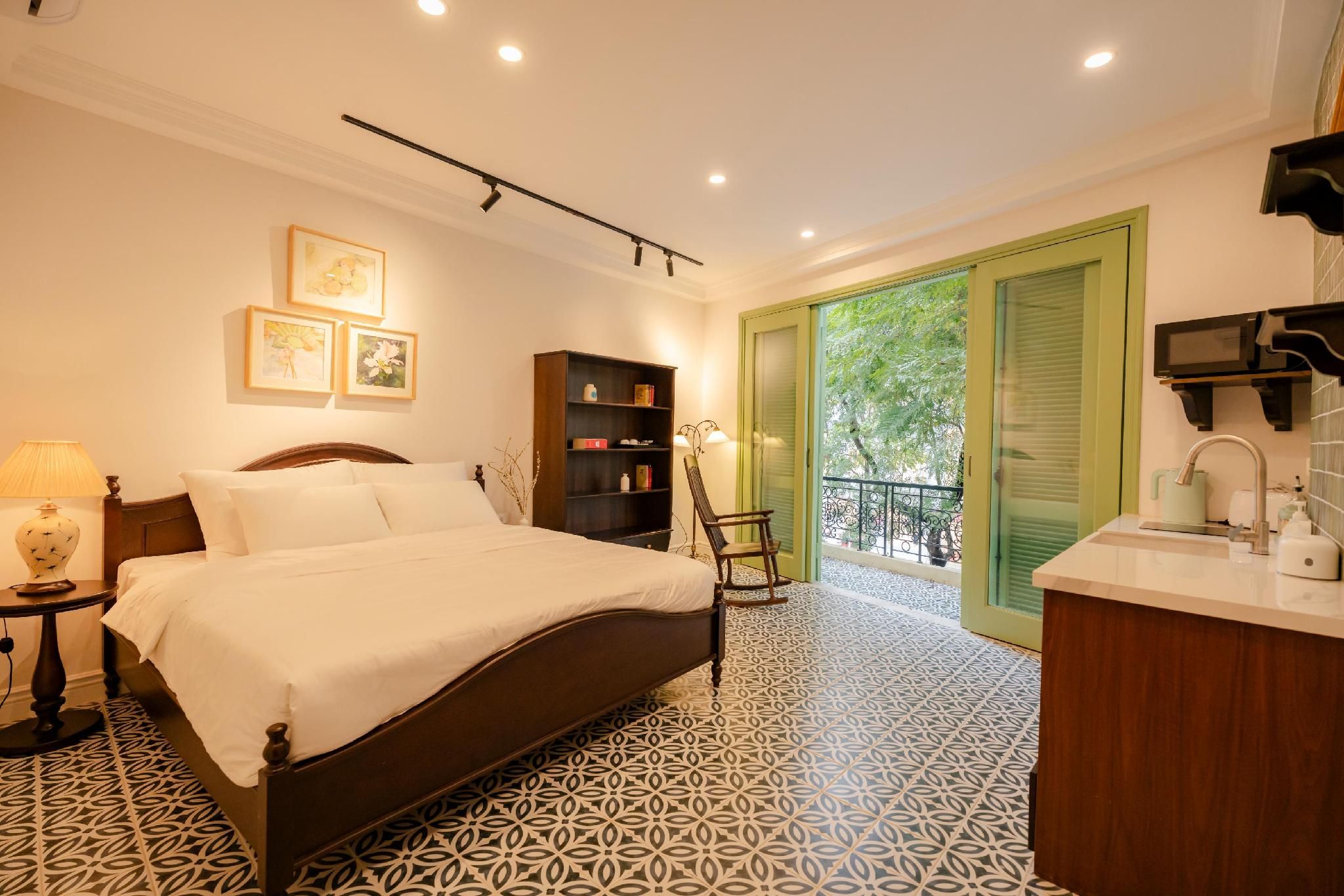 Double Room with Balcony and View