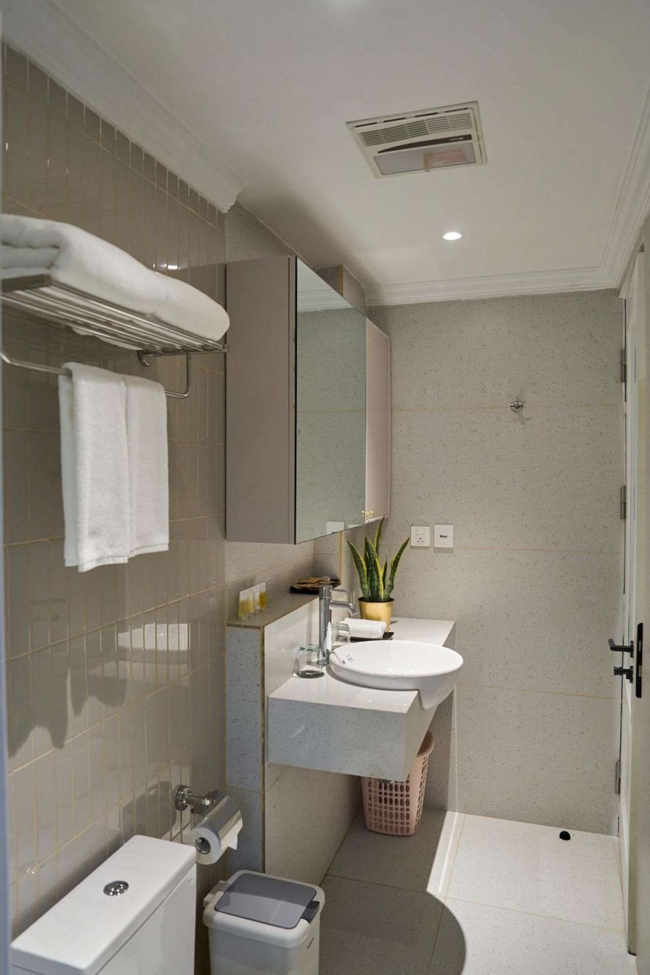 Home by La Sinfonía Tông Đản Studio Apartment